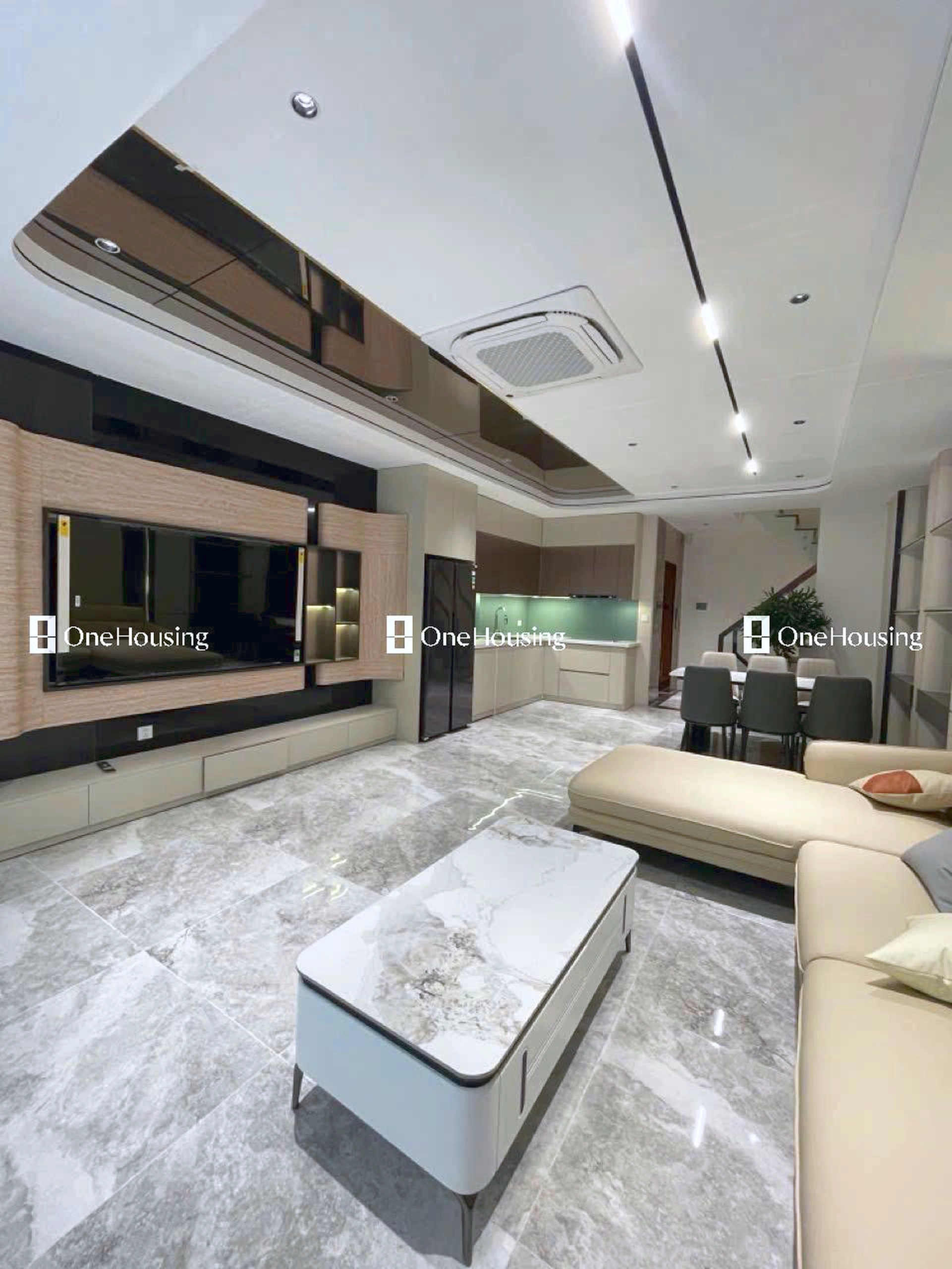 Nhà mặt ngõ cách Nguyễn Văn Cừ 10m, P. Bồ Đề, Q. Long Biên, TP. Hà Nội