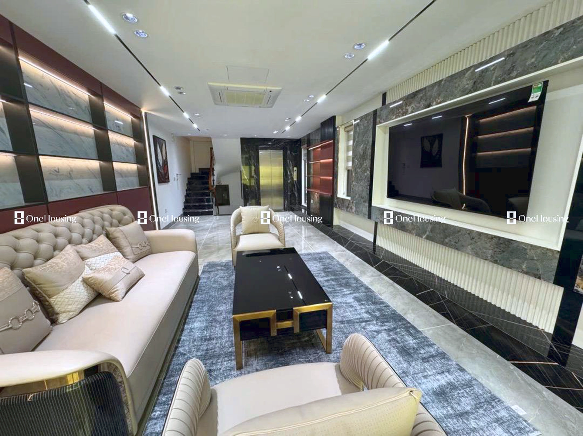 Nhà mặt ngõ cách Nguyễn Văn Cừ 50m, P. Gia Thụy, Q. Long Biên, TP. Hà Nội