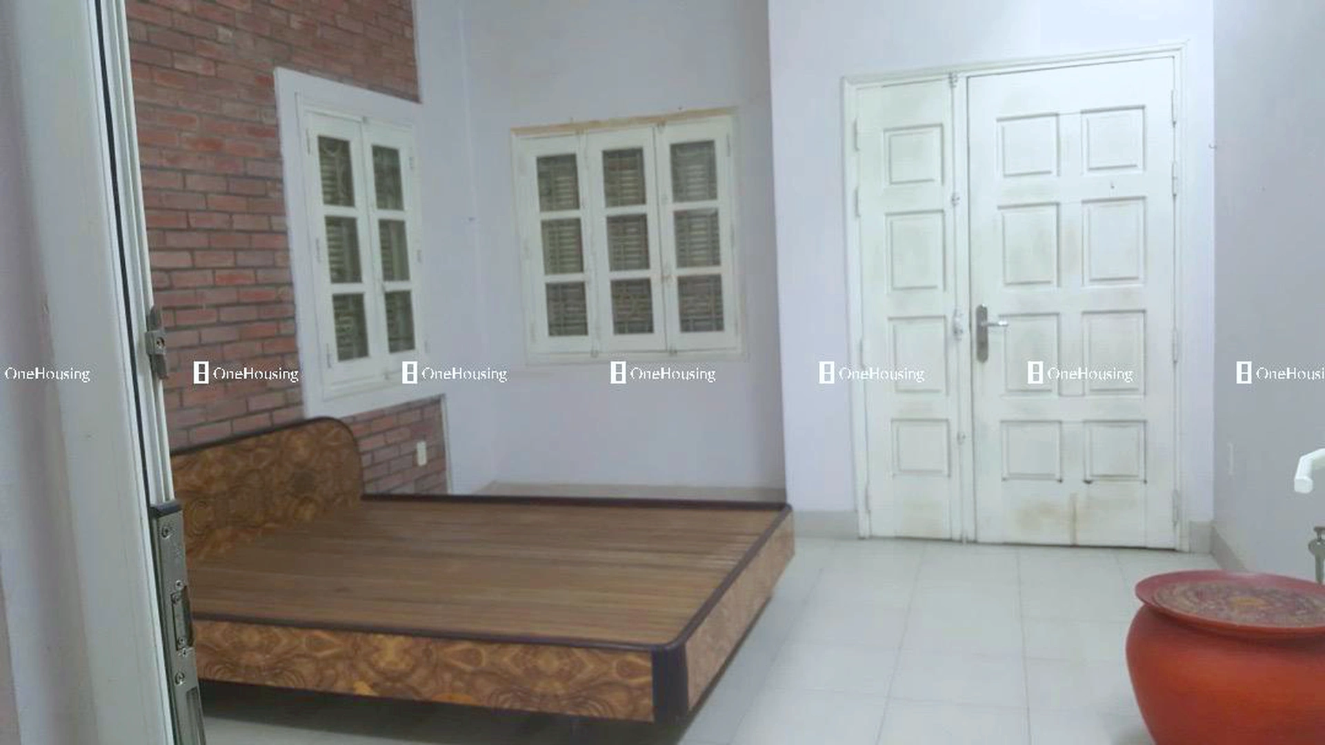 Nhà mặt ngõ cách Nguyễn Văn Cừ 80m, P. Bồ Đề, Q. Long Biên, TP. Hà Nội