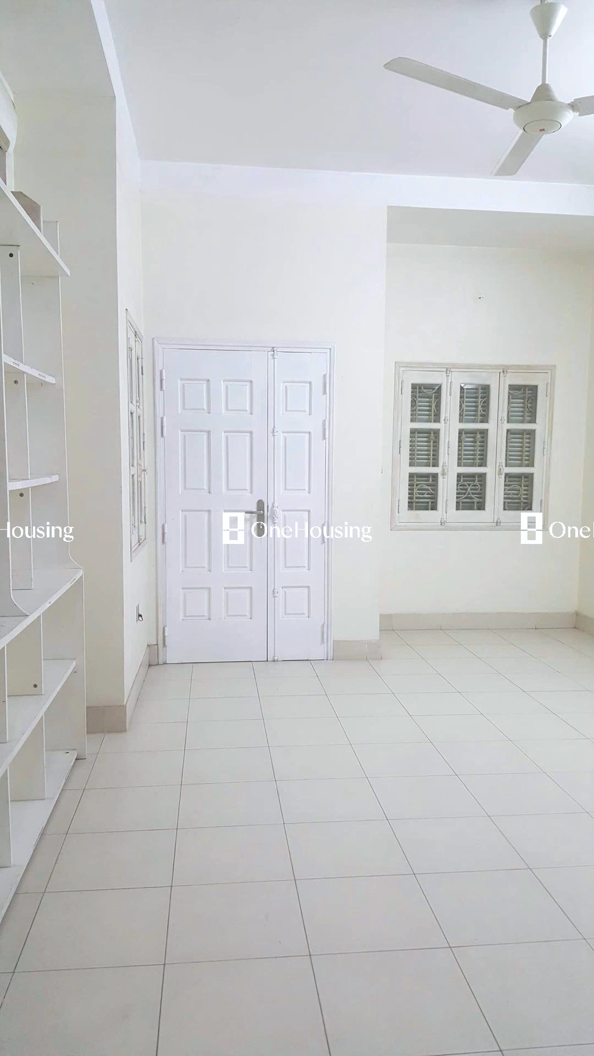 Nhà mặt ngõ cách Nguyễn Văn Cừ 80m, P. Bồ Đề, Q. Long Biên, TP. Hà Nội