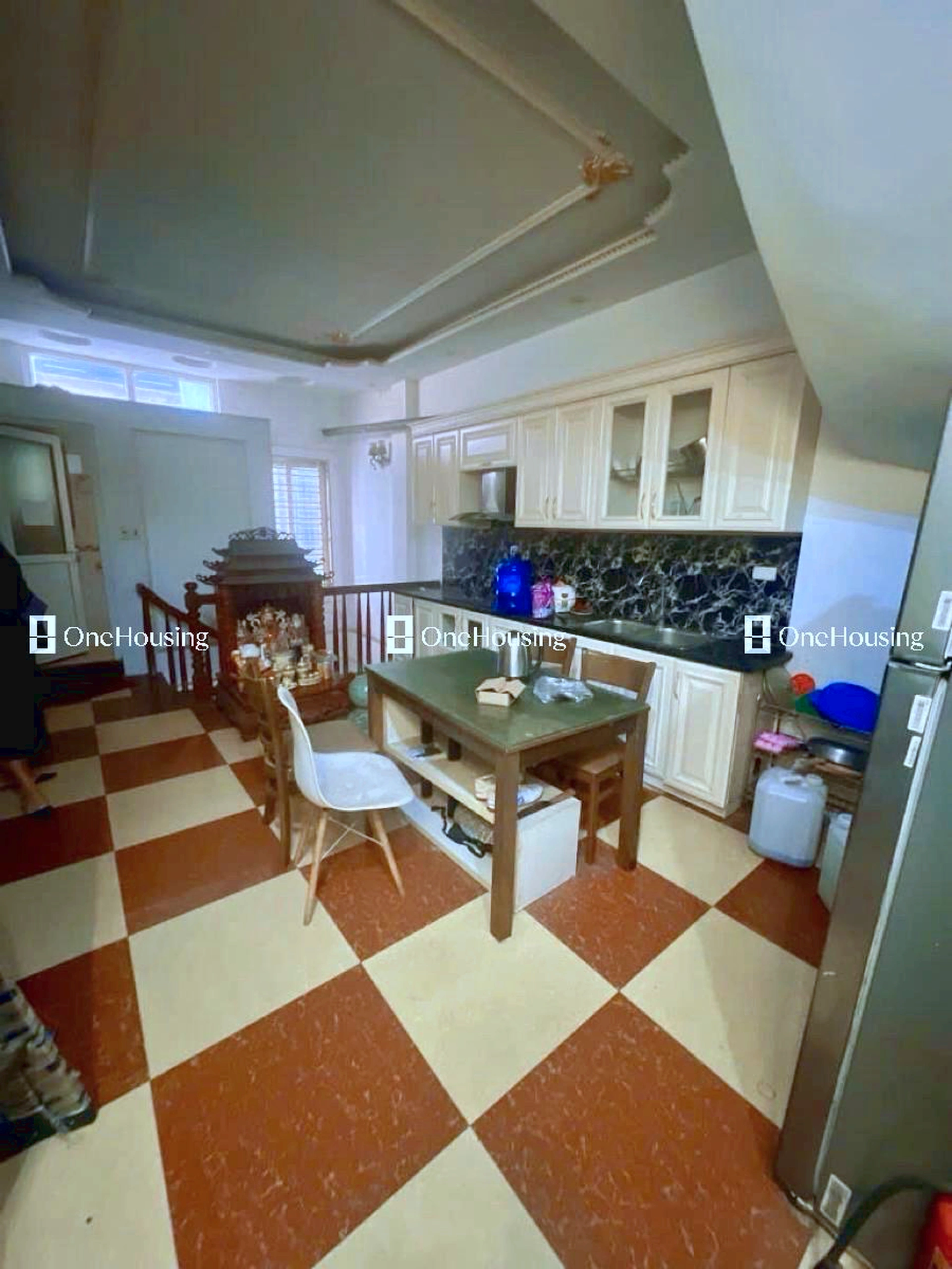 Nhà mặt phố Trần Quốc Hoàn, P. Dịch Vọng Hậu, Q. Cầu Giấy, TP. Hà Nội