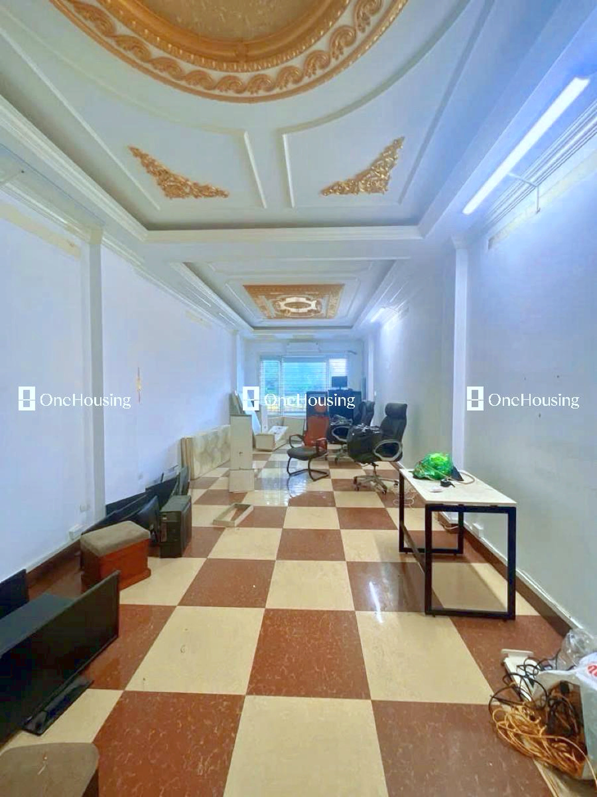 Nhà mặt phố Trần Quốc Hoàn, P. Dịch Vọng Hậu, Q. Cầu Giấy, TP. Hà Nội