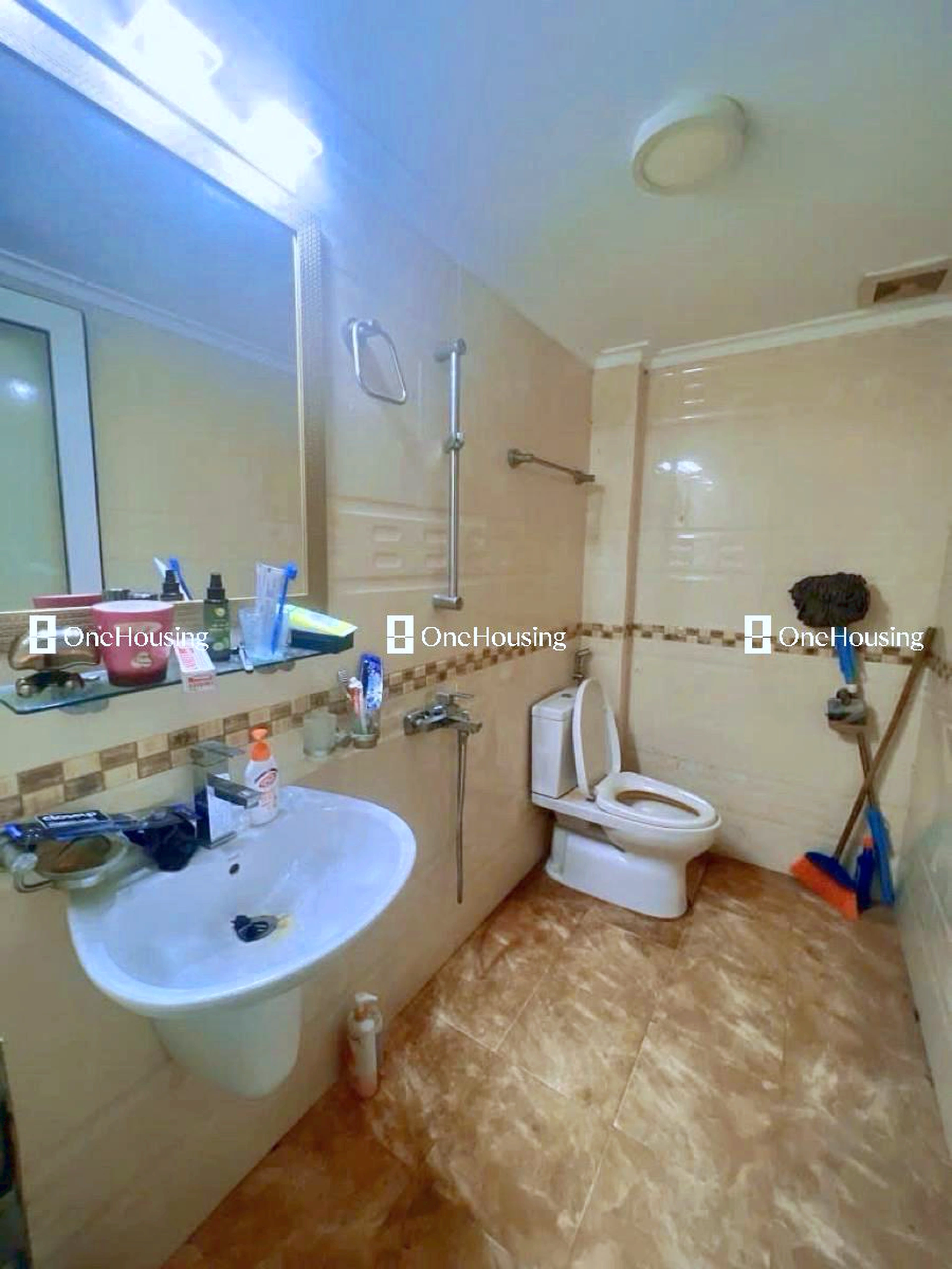 Nhà mặt phố Trần Quốc Hoàn, P. Dịch Vọng Hậu, Q. Cầu Giấy, TP. Hà Nội