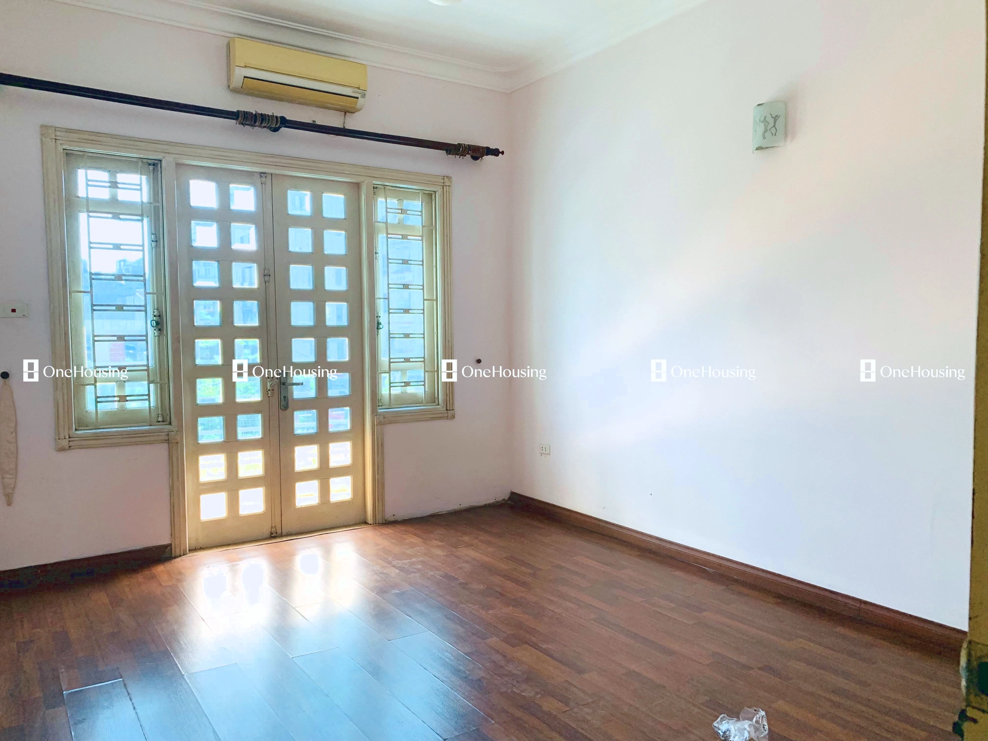 Nhà mặt ngõ cách Lạc Long Quân 60m, P. Nghĩa Đô, Q. Cầu Giấy, TP. Hà Nội