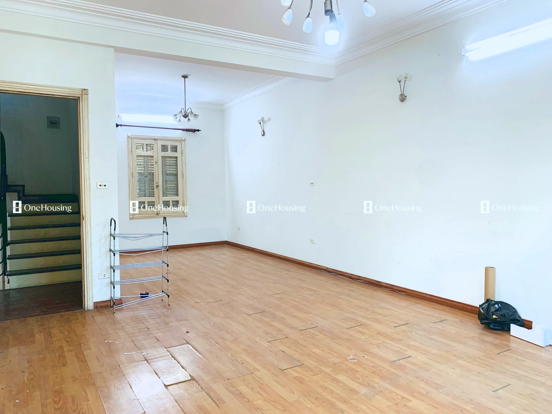 Nhà mặt ngõ cách Lạc Long Quân 60m, P. Nghĩa Đô, Q. Cầu Giấy, TP. Hà Nội
