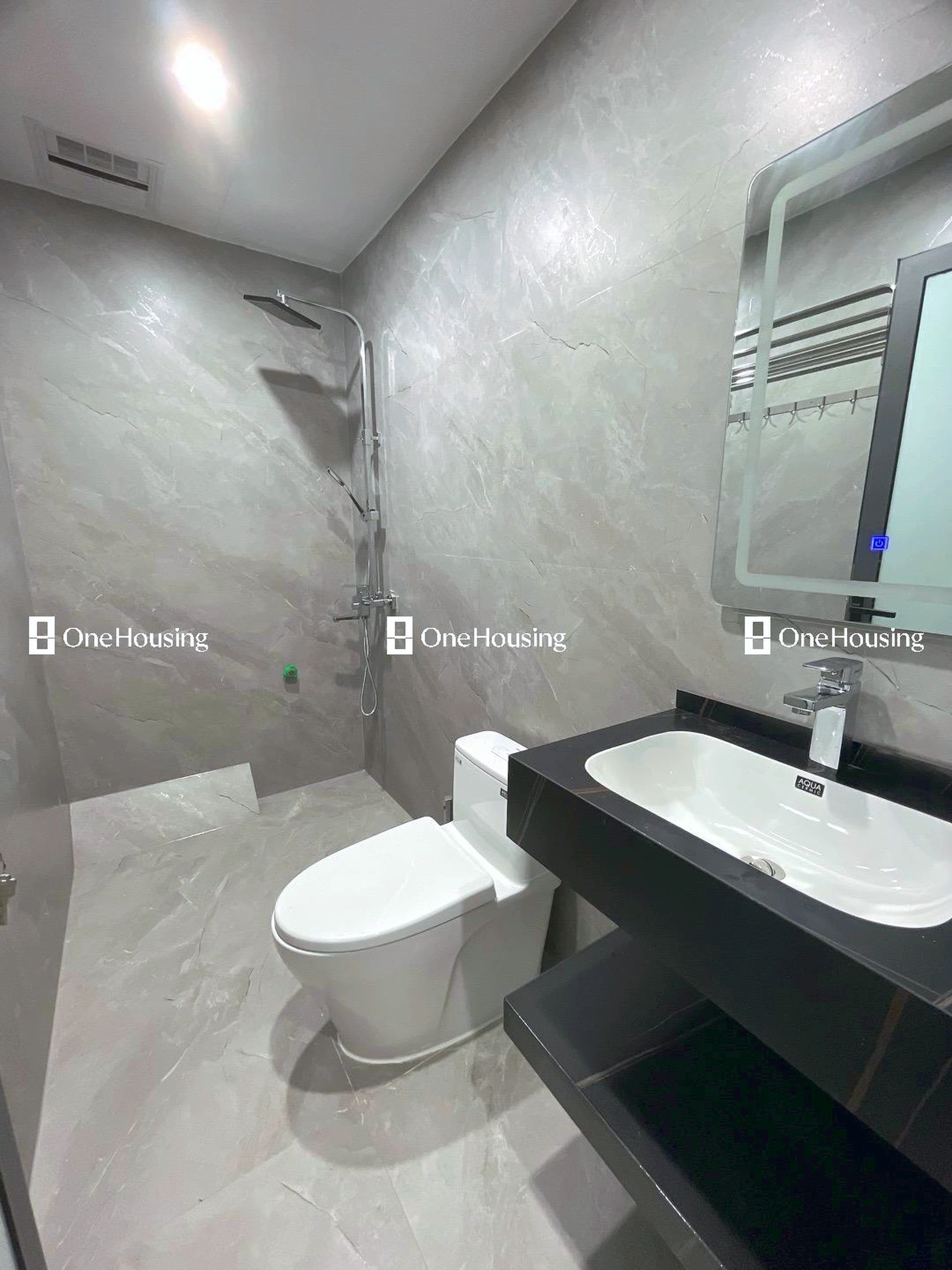 Nhà mặt ngõ cách Phạm Văn Đồng 100m, P. Nghĩa Đô, Q. Cầu Giấy, TP. Hà Nội