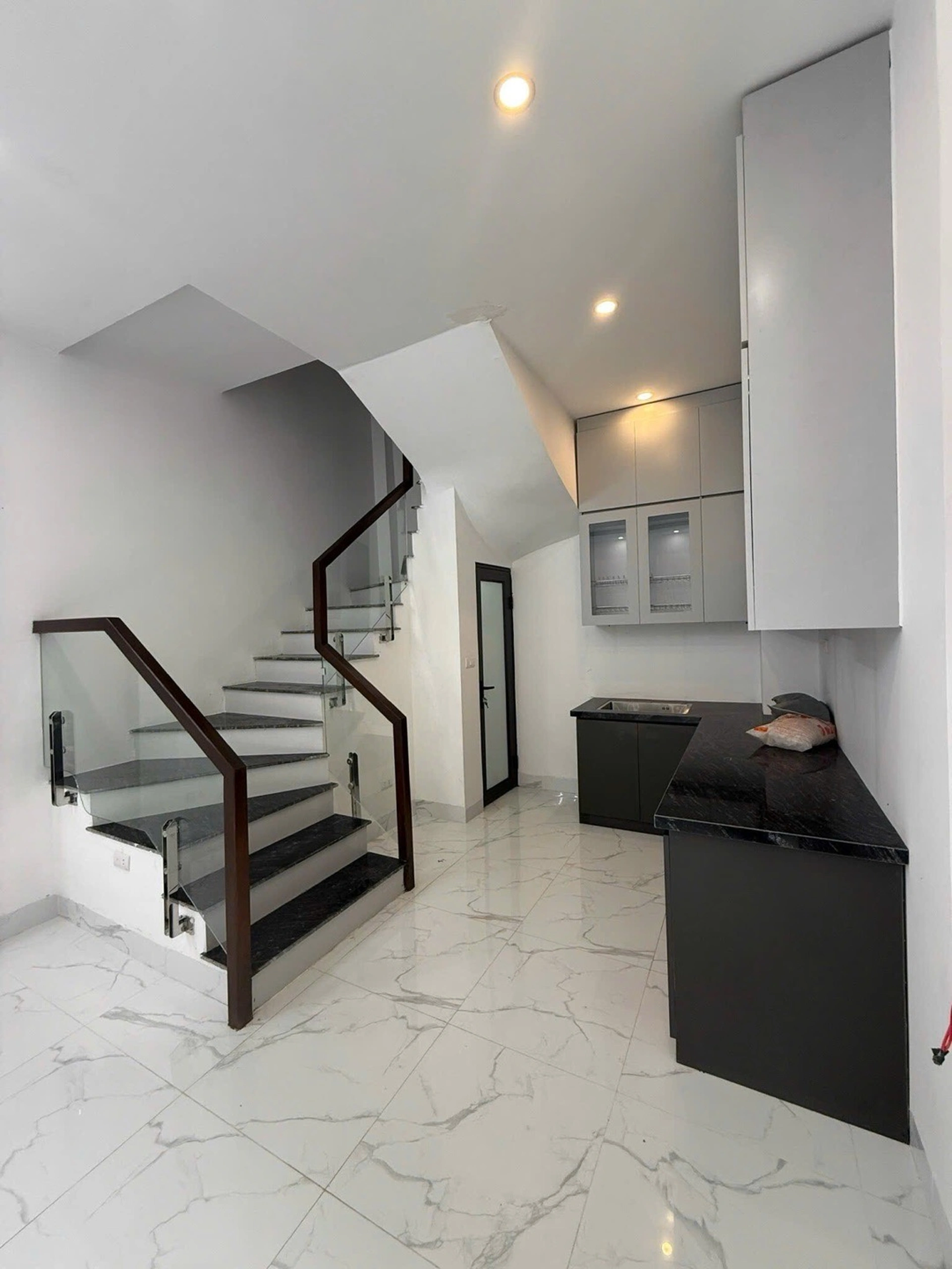 Nhà mặt ngõ cách Ngõ Quỳnh 10m, P. Bạch Mai, Q. Hai Bà Trưng, TP. Hà Nội