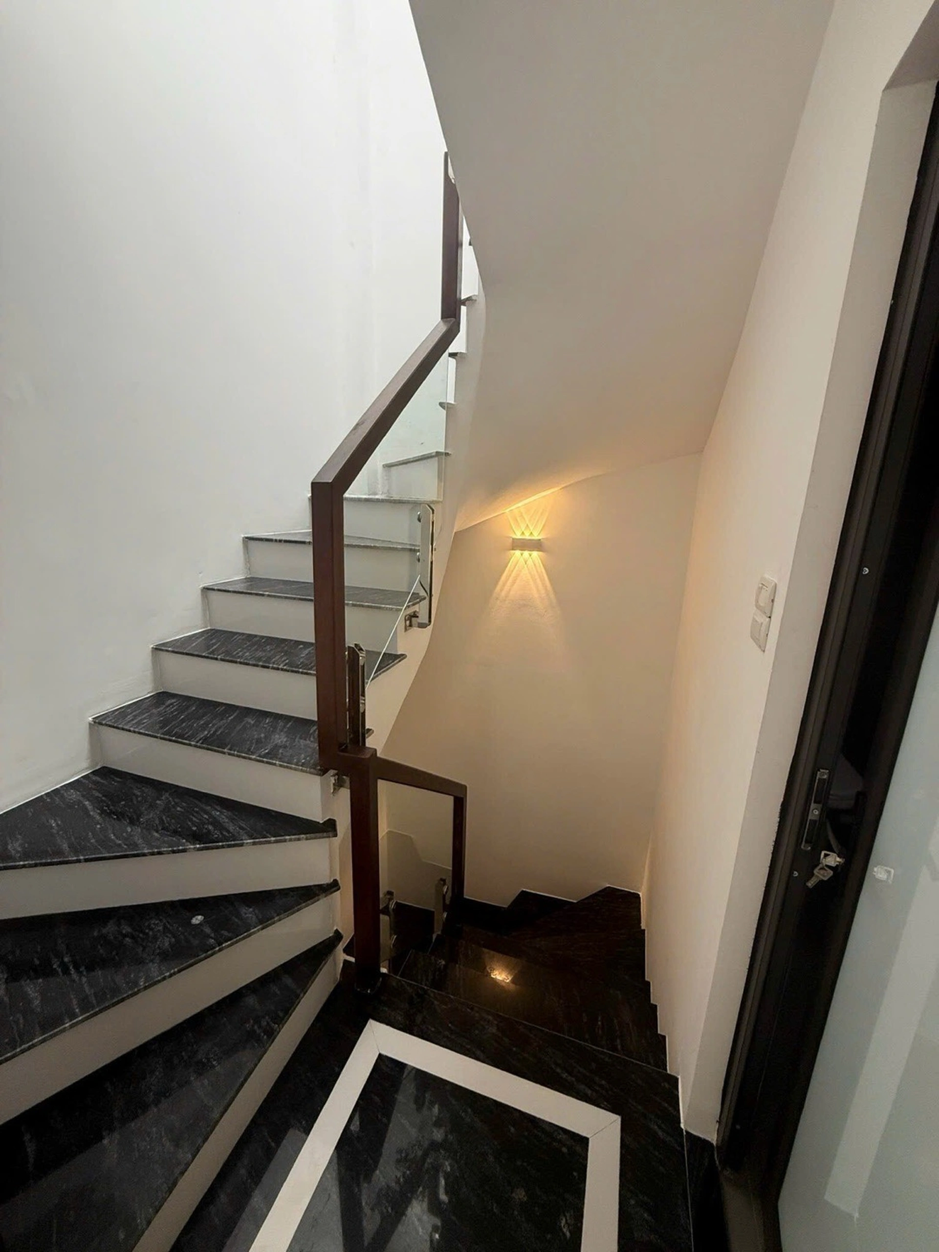 Nhà mặt ngõ cách Ngõ Quỳnh 10m, P. Bạch Mai, Q. Hai Bà Trưng, TP. Hà Nội