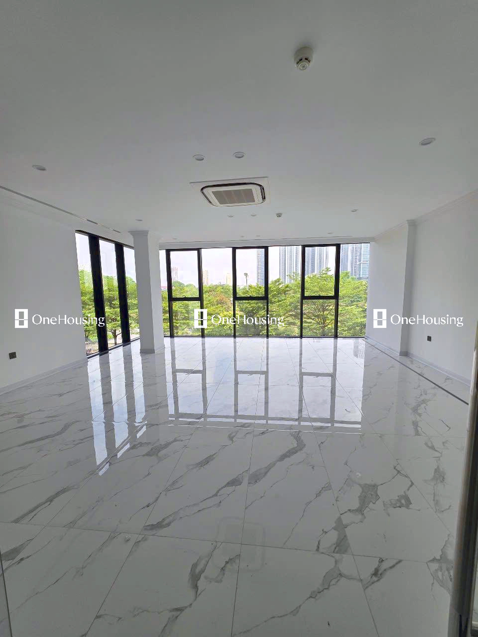 Nhà mặt phố Trần Vỹ, P. Mai Dịch, Q. Cầu Giấy, TP. Hà Nội