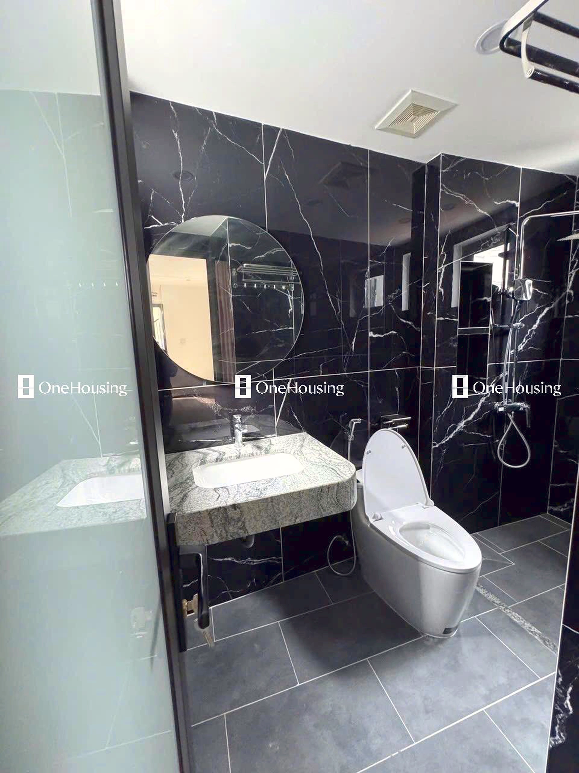 Nhà mặt ngõ cách Cổ Linh 30m, P. Thạch Bàn, Q. Long Biên, TP. Hà Nội