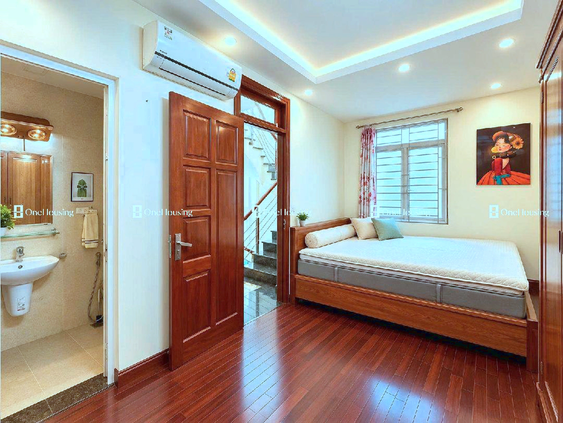 Nhà mặt ngõ cách Nguyễn Văn Linh 100m, P. Phúc Đồng, Q. Long Biên, TP. Hà Nội