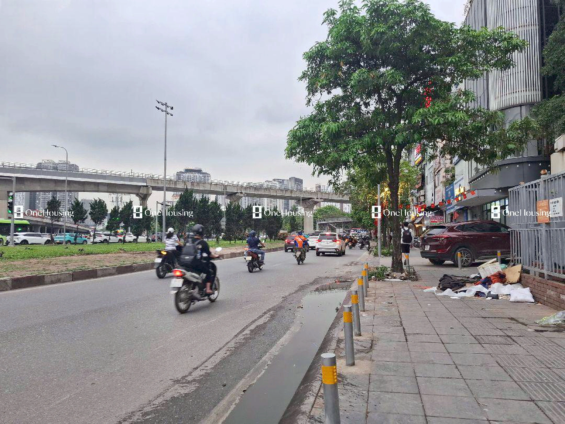 Nhà mặt phố Hồ Tùng Mậu, P. Phú Diễn, Q. Bắc Từ Liêm, TP. Hà Nội