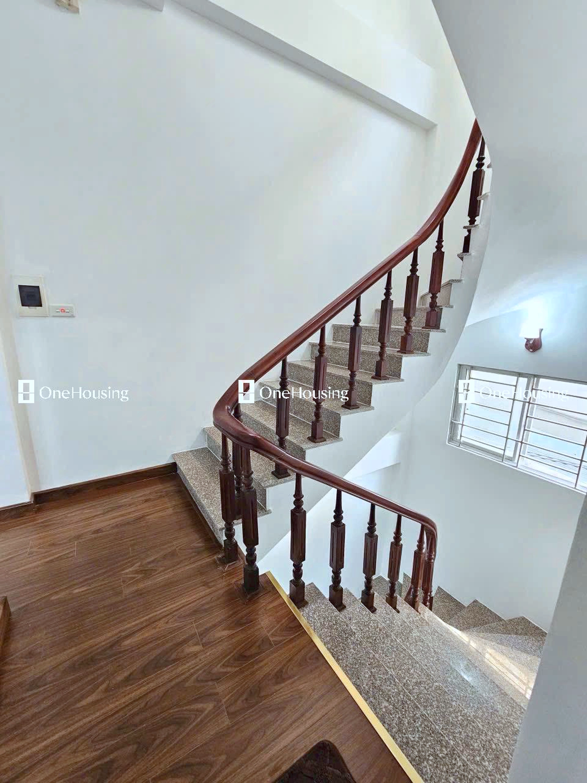 Nhà mặt ngõ cách Nguyễn Đình Hoàn 50m, P. Quan Hoa, Q. Cầu Giấy, TP. Hà Nội