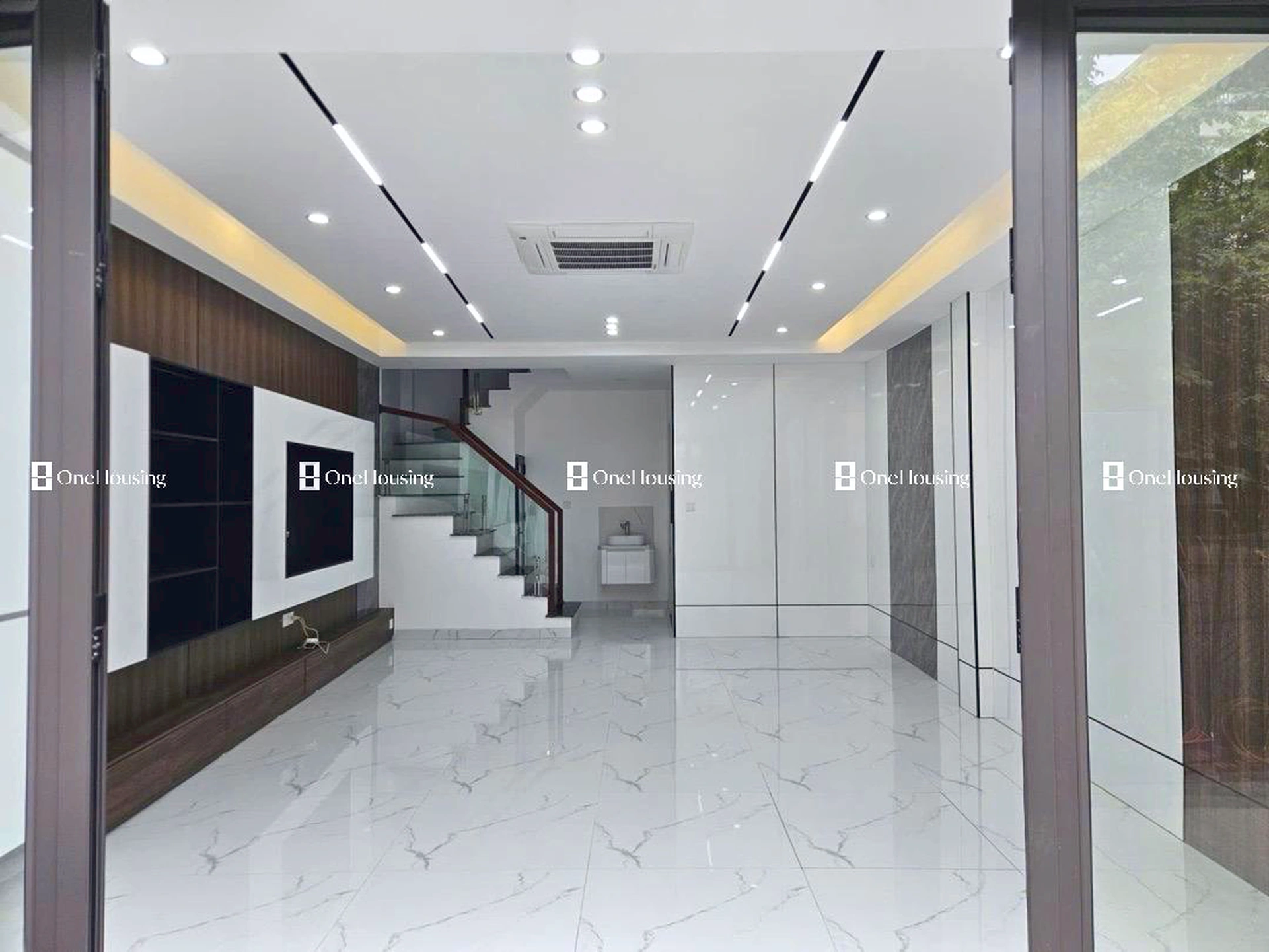 Nhà mặt ngõ cách Ngọc Thụy (mặt đê và đường gom chân đê) 100m, P. Bồ Đề, Q. Long Biên, TP. Hà Nội