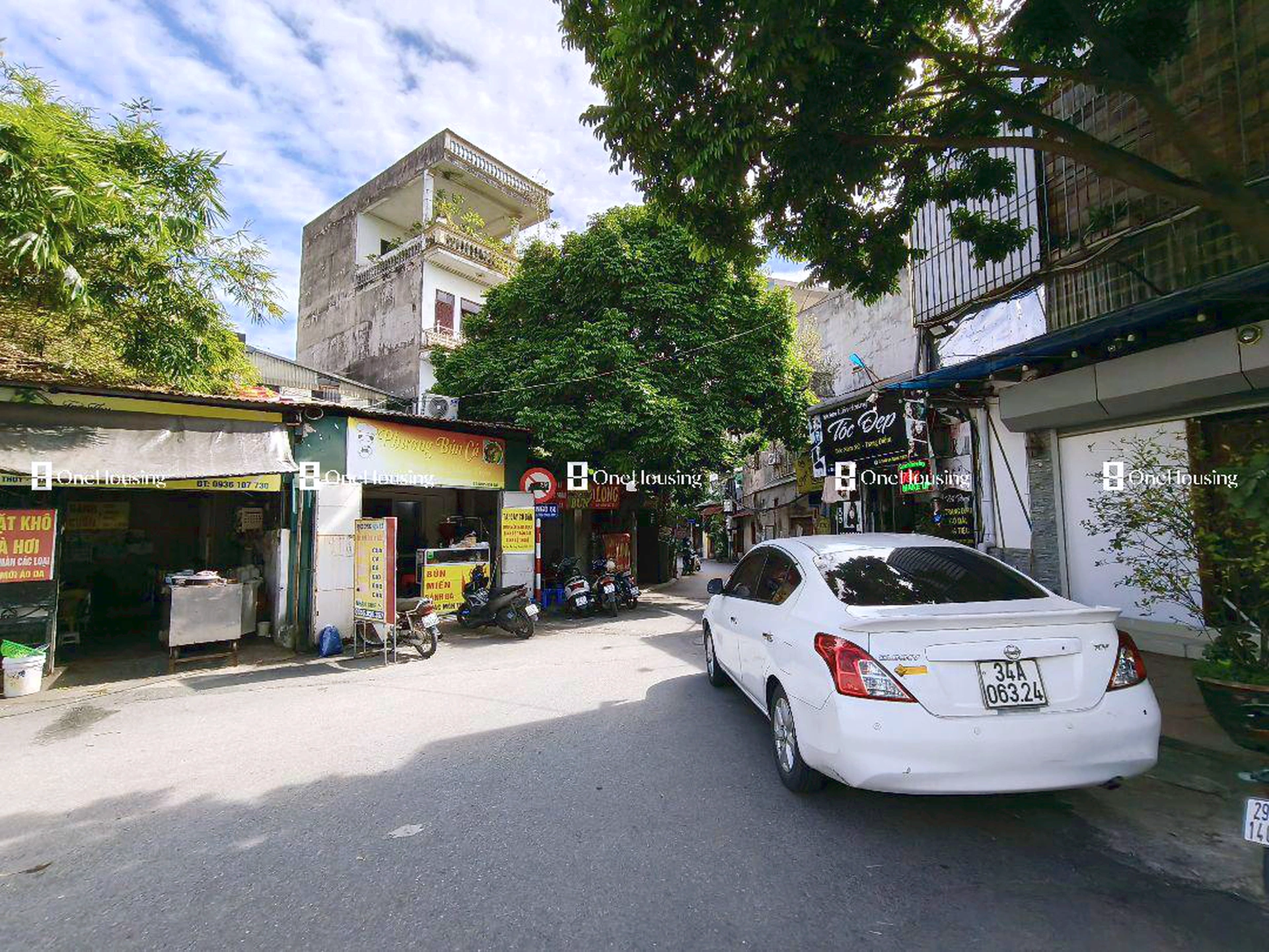 Đất nền cách Ngọc Thụy (mặt đê và đường gom chân đê) 50m, P. Bồ Đề, Q. Long Biên, TP. Hà Nội