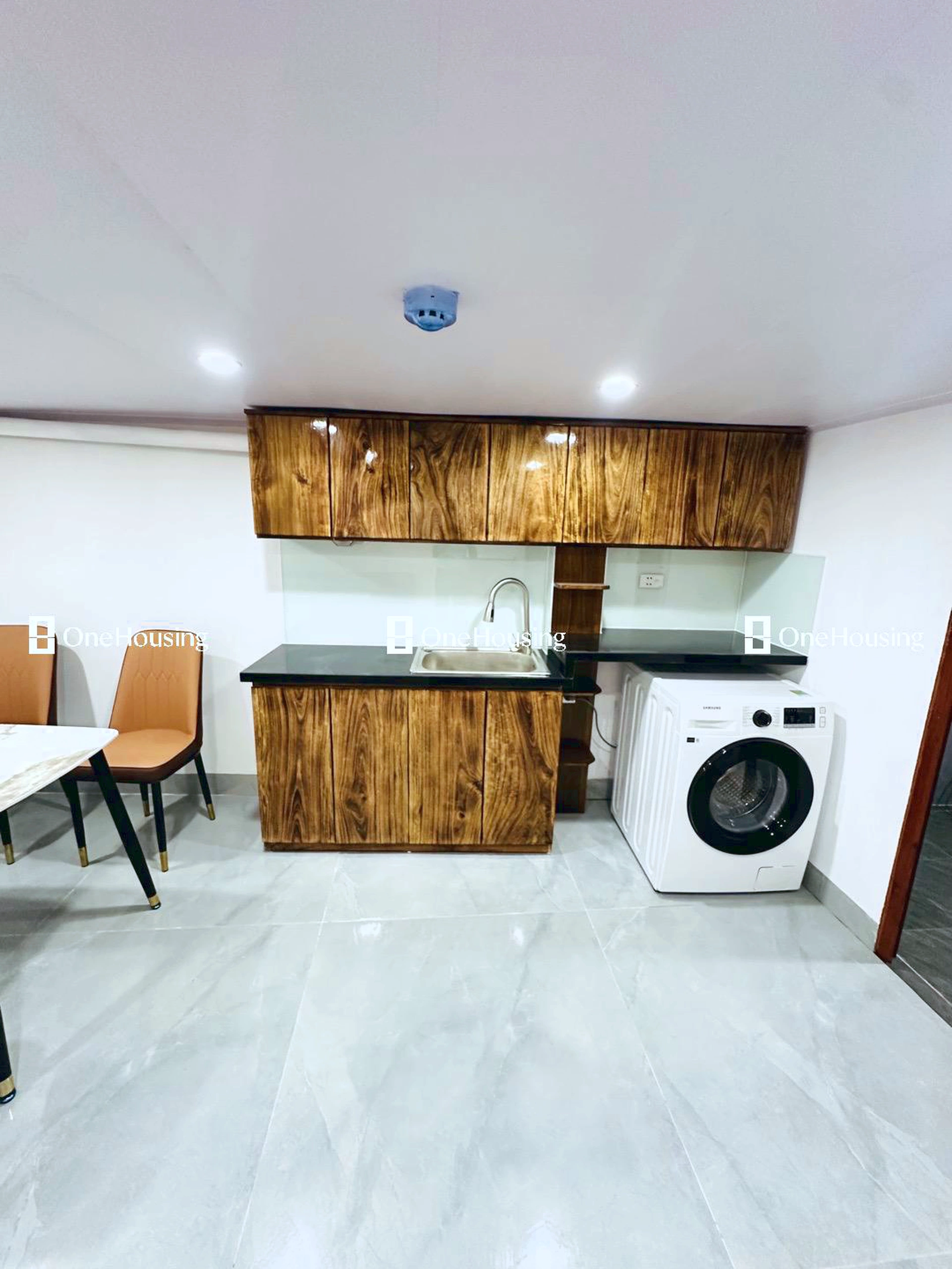 Nhà mặt ngõ cách Lạc Long Quân 70m, P. Nghĩa Đô, Q. Cầu Giấy, TP. Hà Nội