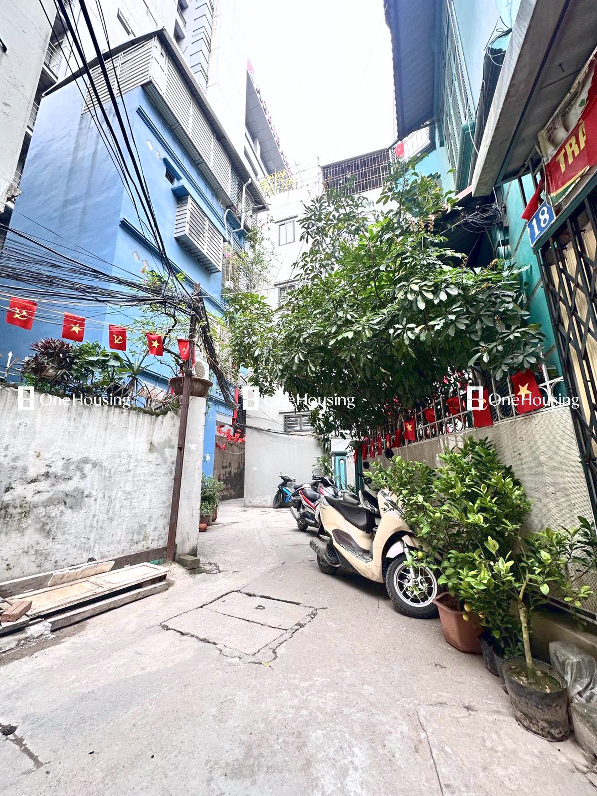 Nhà mặt ngõ cách Lạc Long Quân 50m, P. Nghĩa Đô, Q. Cầu Giấy, TP. Hà Nội