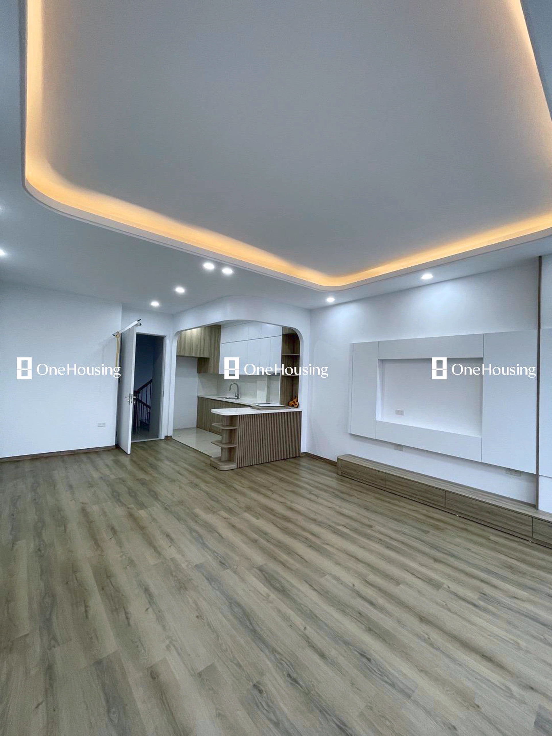 Nhà mặt ngõ cách Phố Trạm 10m, P. Long Biên, Q. Long Biên, TP. Hà Nội