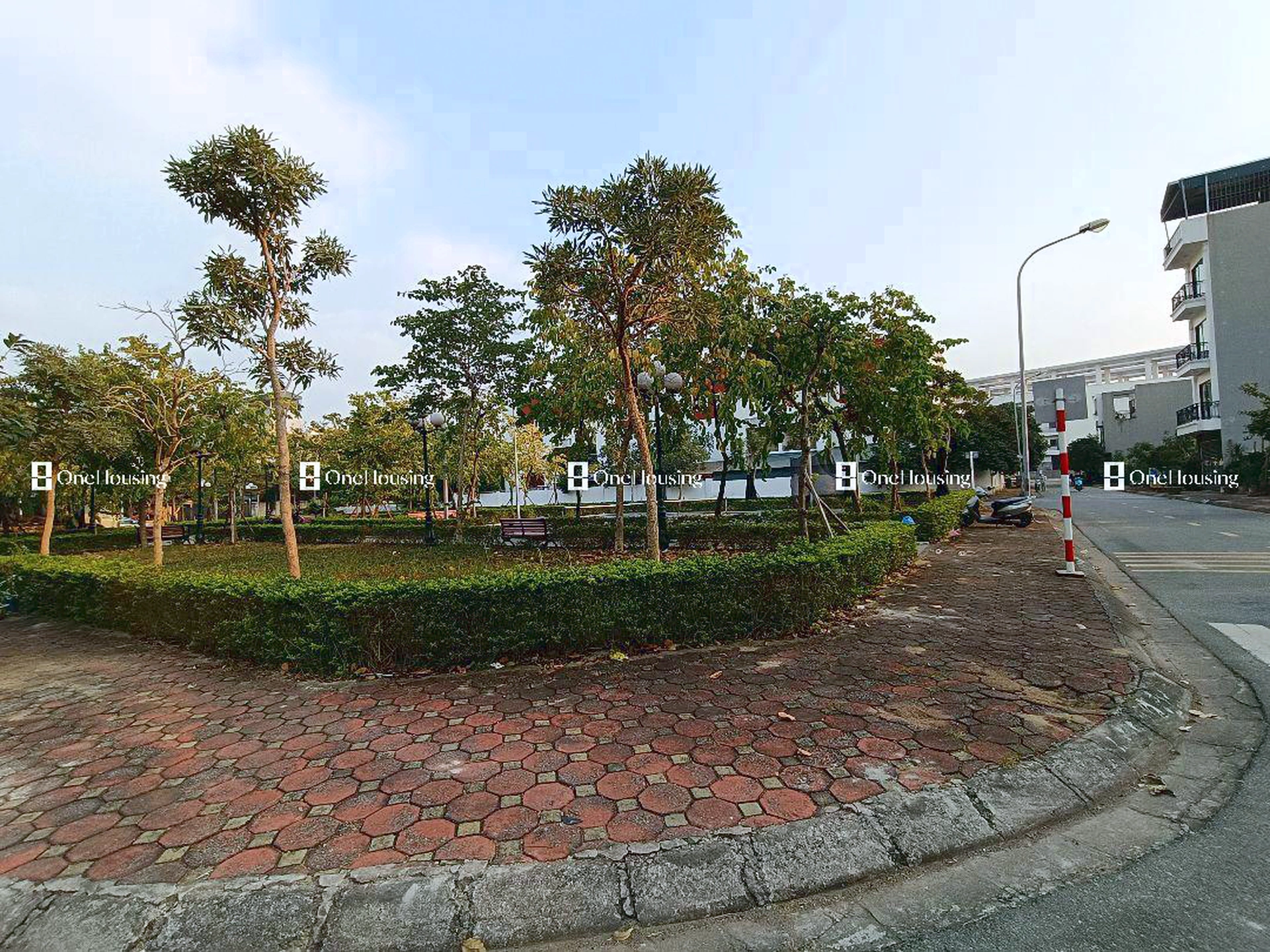 Đất nền cách Nguyễn Khắc Viện 50m, P. Việt Hưng, Q. Long Biên, TP. Hà Nội