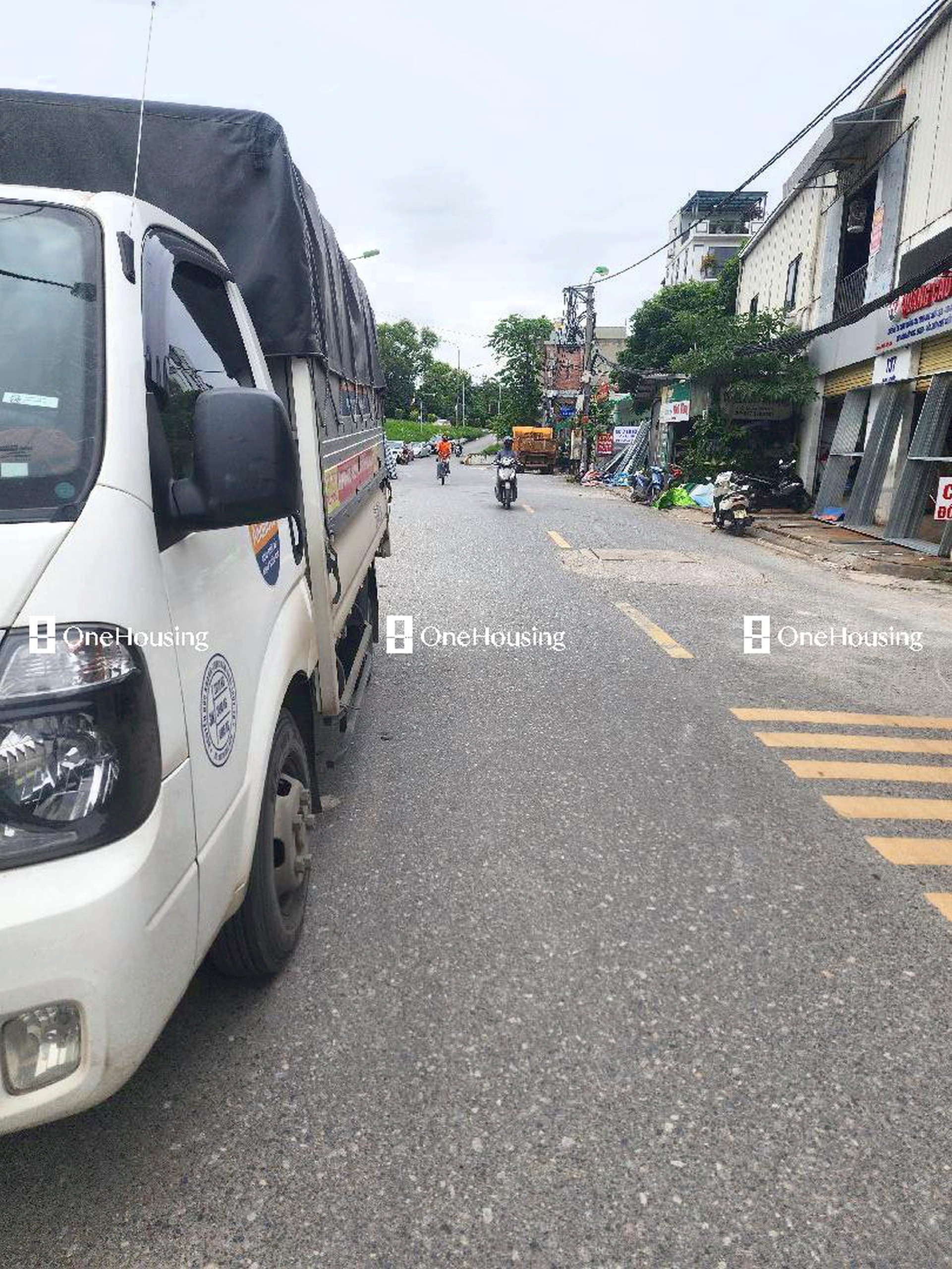 Nhà mặt phố Bát Khối (Mặt đê sông Hồng), P. Long Biên, Q. Long Biên, TP. Hà Nội