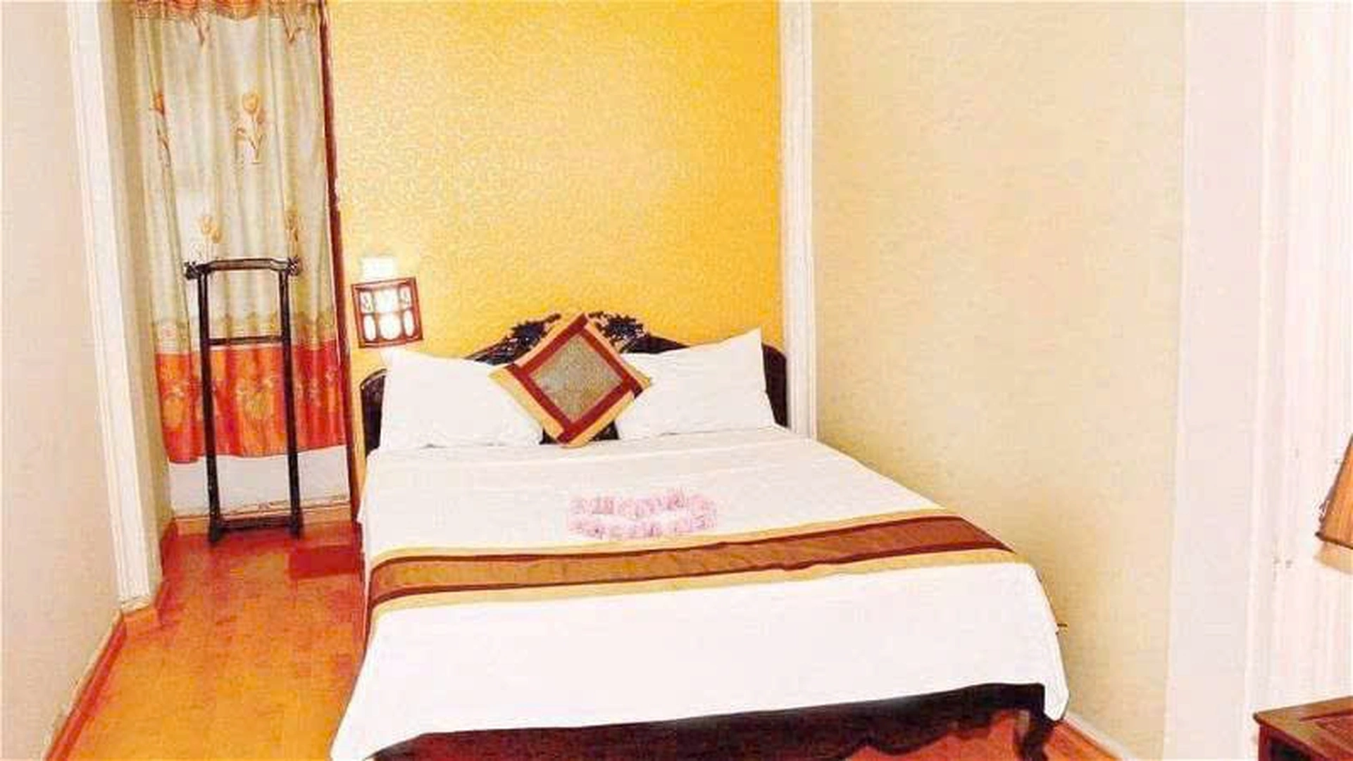 Nhà mặt phố Hàng Lược, P. Hàng Mã, Q. Hoàn Kiếm, TP. Hà Nội