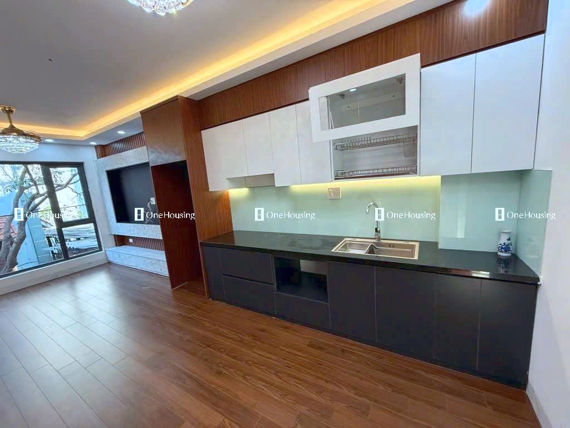 Nhà mặt ngõ cách Nguyễn Văn Linh 150m, P. Thạch Bàn, Q. Long Biên, TP. Hà Nội