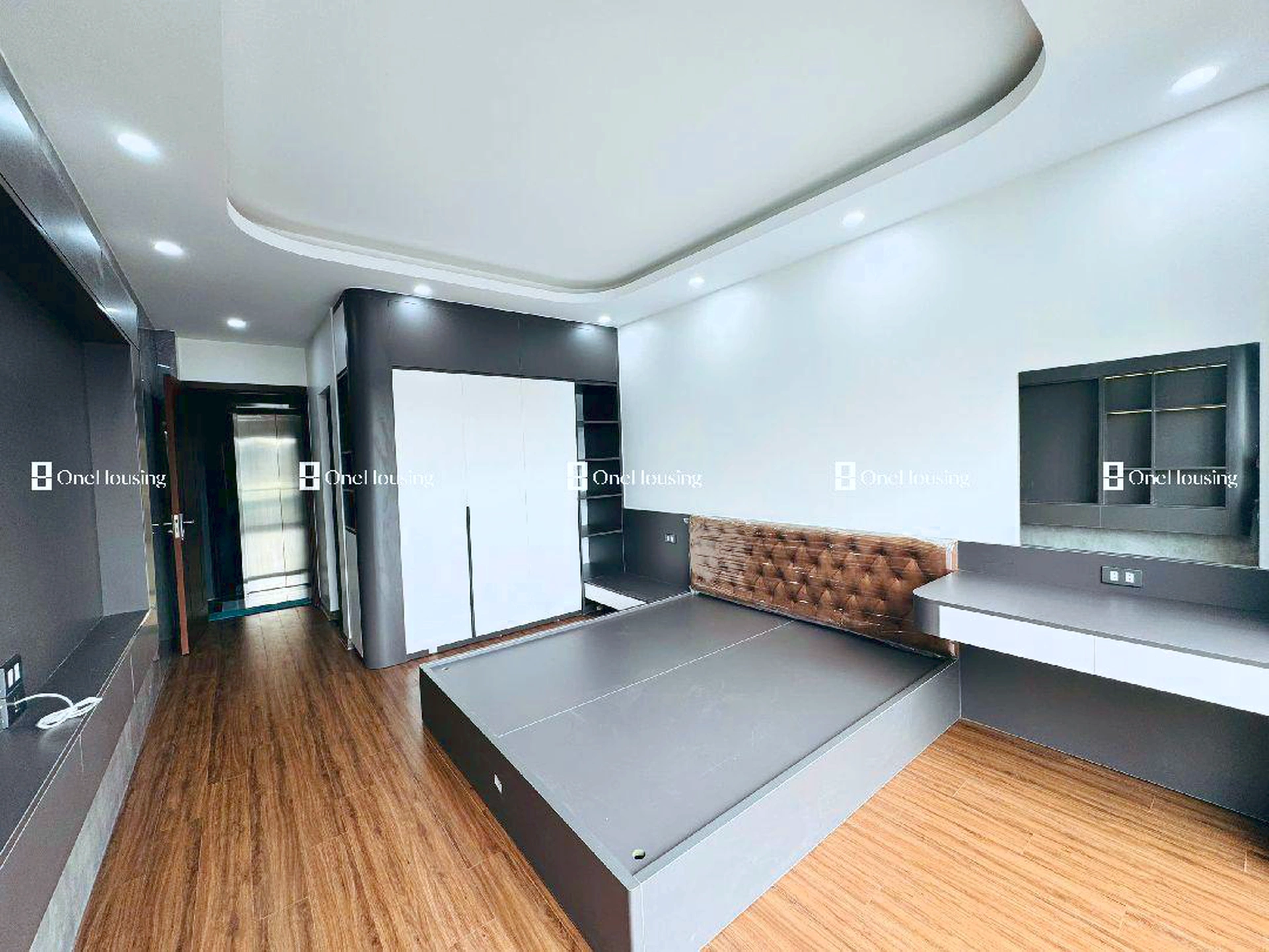 Nhà mặt ngõ cách Nguyễn Văn Linh 250m, P. Thạch Bàn, Q. Long Biên, TP. Hà Nội