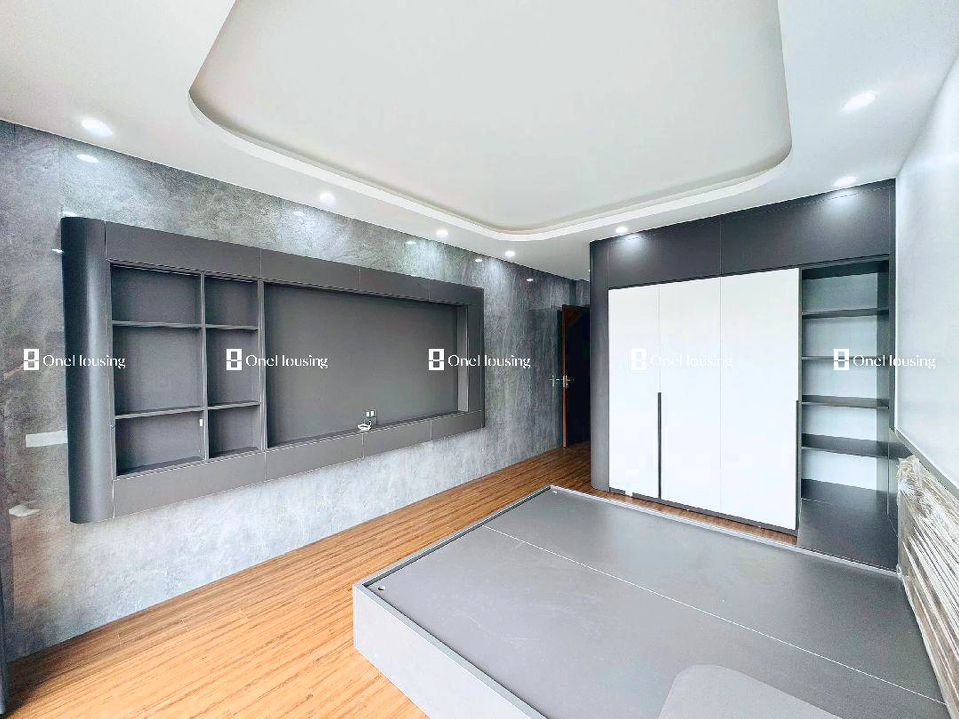 Nhà mặt ngõ cách Nguyễn Văn Linh 250m, P. Thạch Bàn, Q. Long Biên, TP. Hà Nội