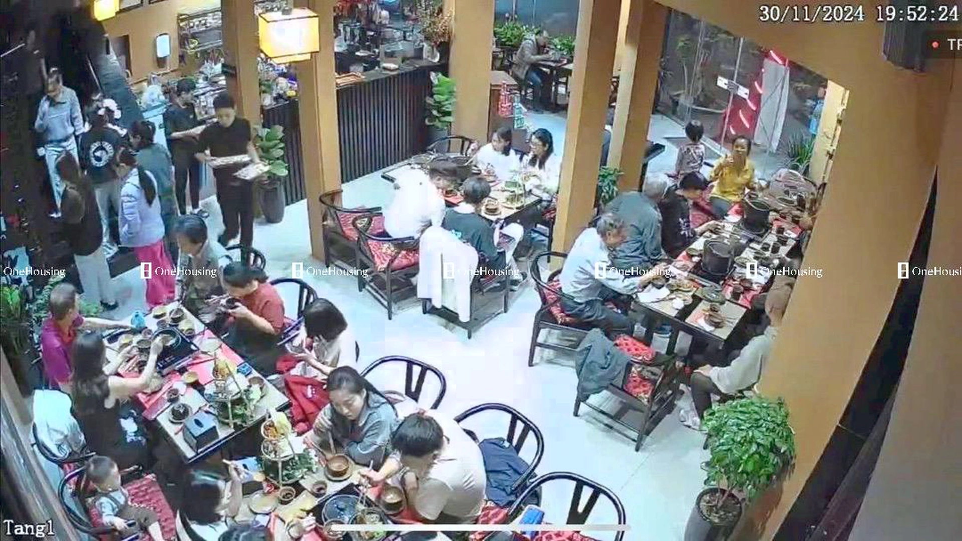 Nhà mặt ngõ cách Đông Quan 10m, P. Quan Hoa, Q. Cầu Giấy, TP. Hà Nội