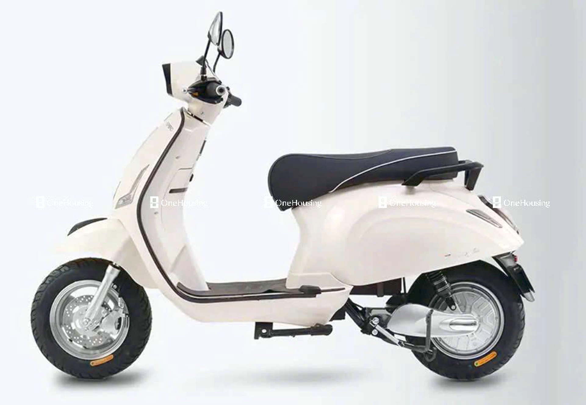 Nhà mặt ngõ cách Nguyễn Văn Linh 15m, P. Thạch Bàn, Q. Long Biên, TP. Hà Nội