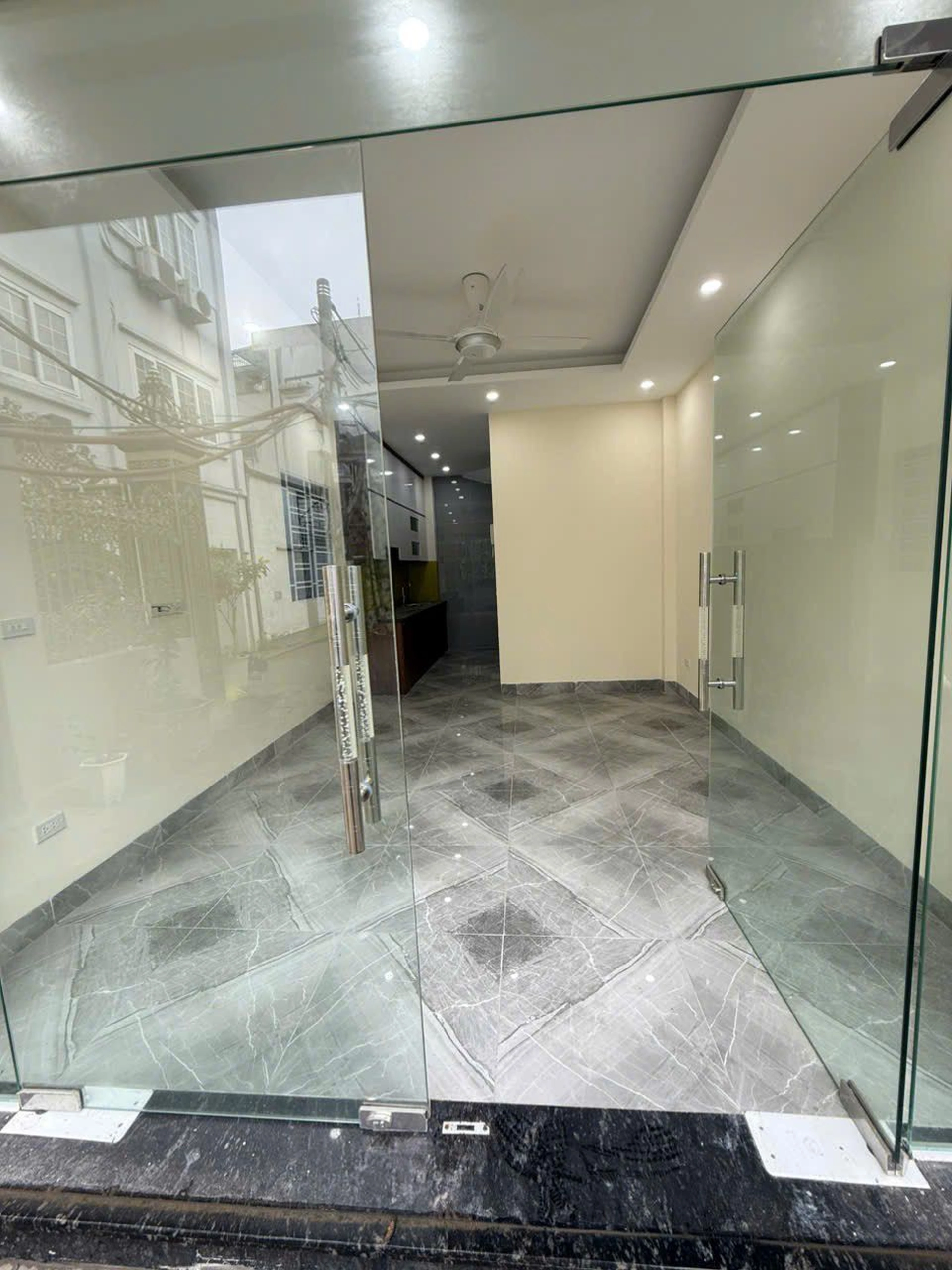 Nhà mặt ngõ cách Cự Khối 50m, P. Thạch Bàn, Q. Long Biên, TP. Hà Nội