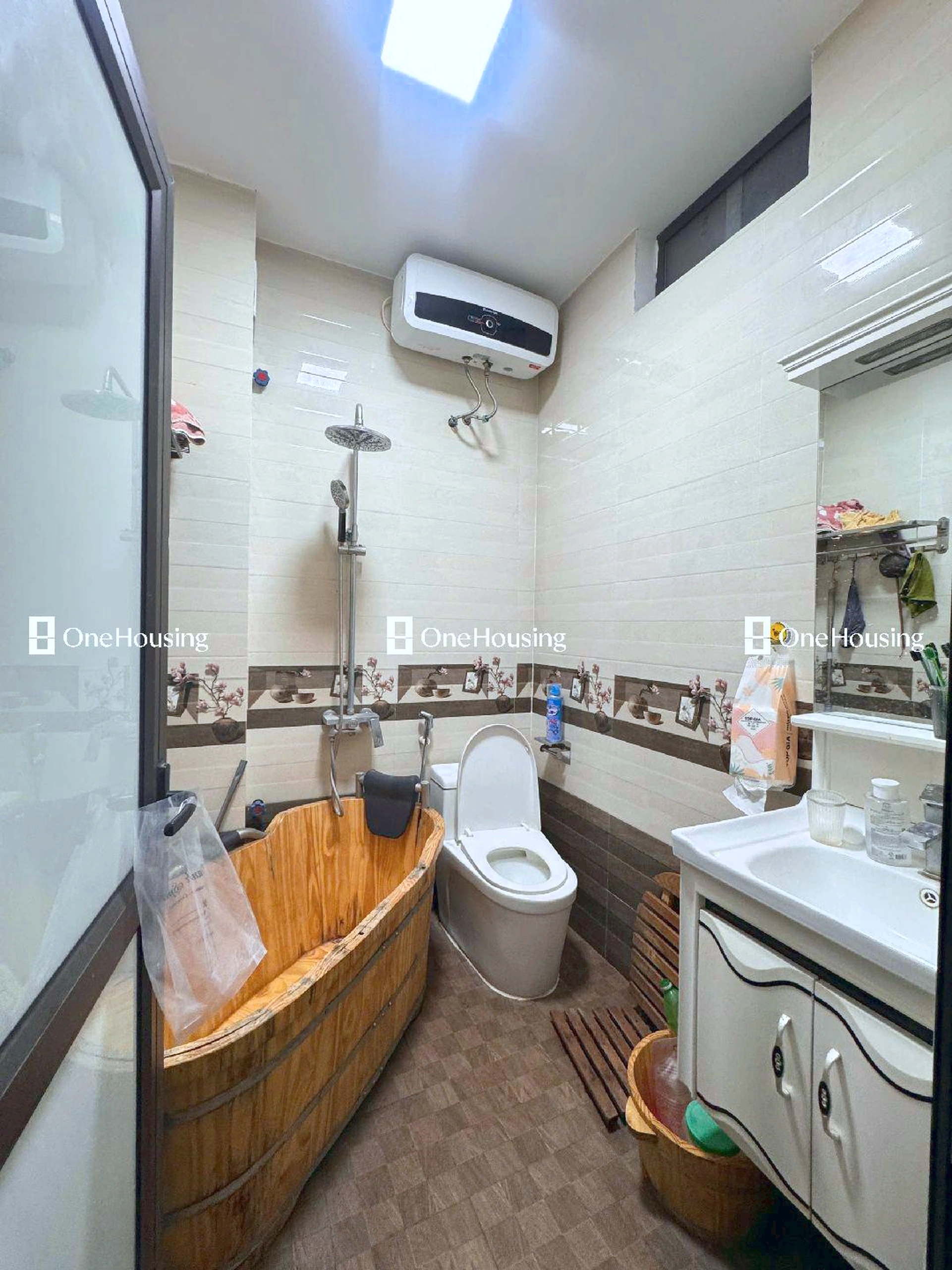 Nhà mặt ngõ cách Ái Mộ 20m, P. Bồ Đề, Q. Long Biên, TP. Hà Nội