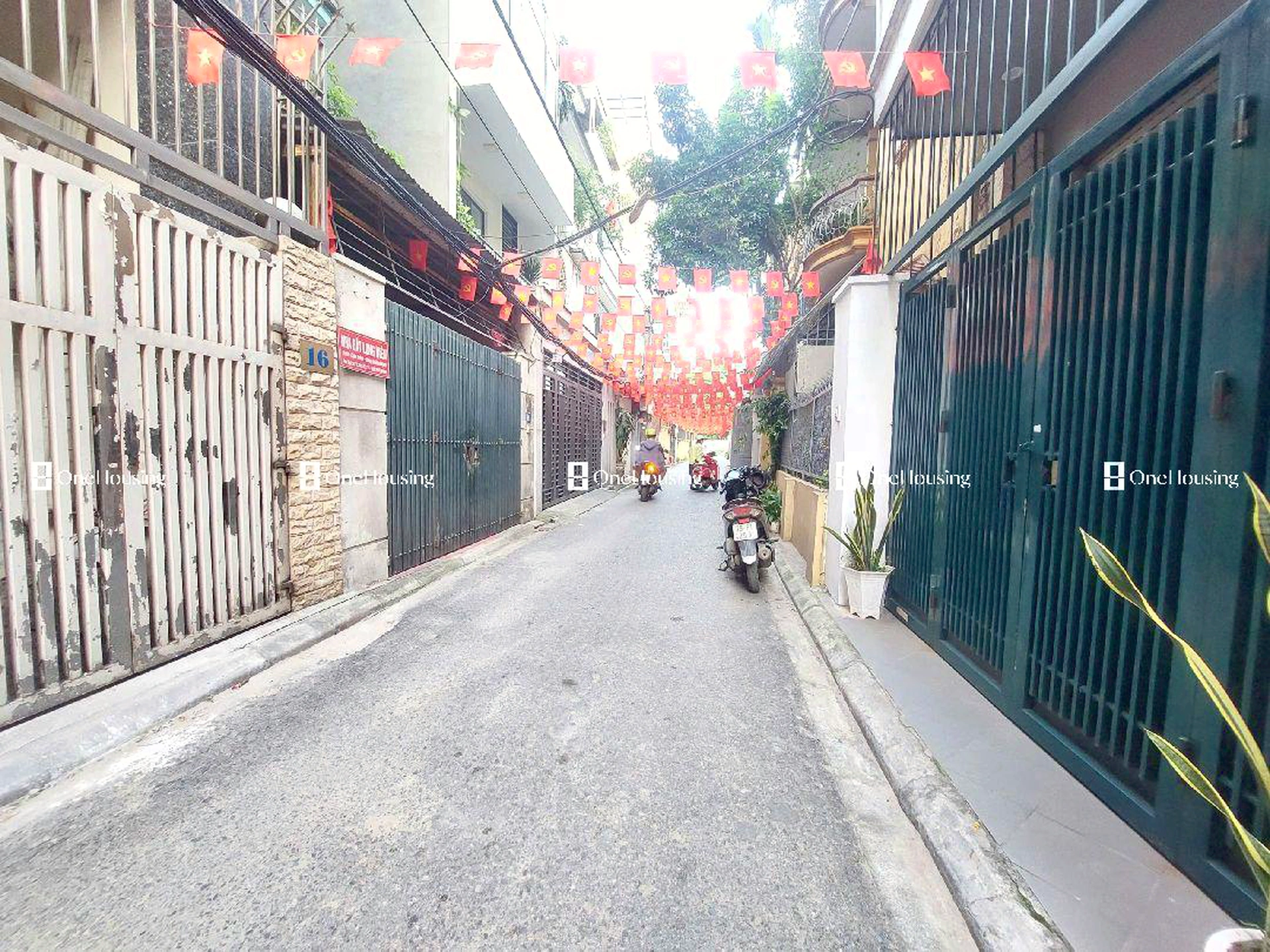 Nhà mặt ngõ cách Hoàng Minh Đạo 25m, P. Bồ Đề, Q. Long Biên, TP. Hà Nội