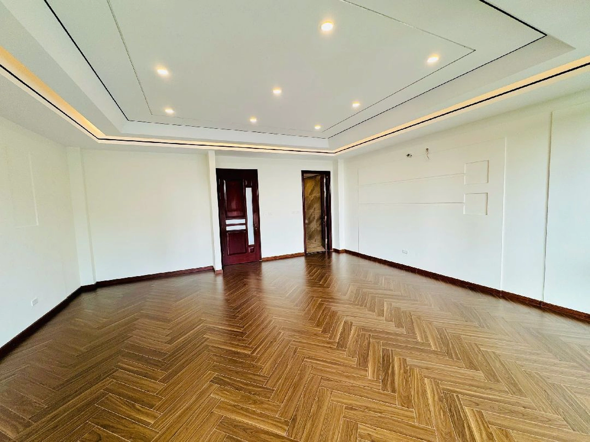 Nhà mặt ngõ cách Hoàng Minh Đạo 25m, P. Bồ Đề, Q. Long Biên, TP. Hà Nội