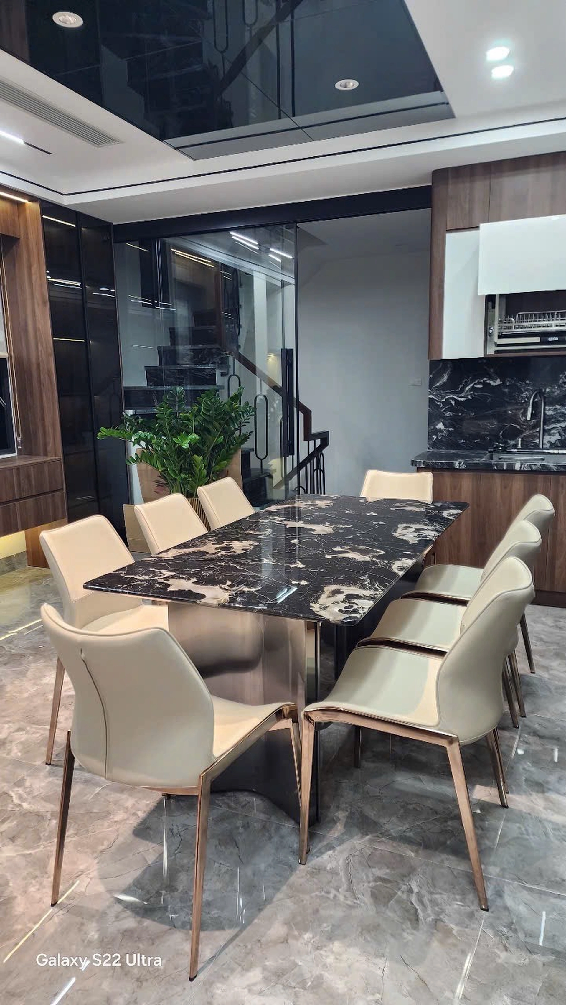 Nhà mặt ngõ cách Nguyễn Văn Cừ 80m, P. Gia Thụy, Q. Long Biên, TP. Hà Nội