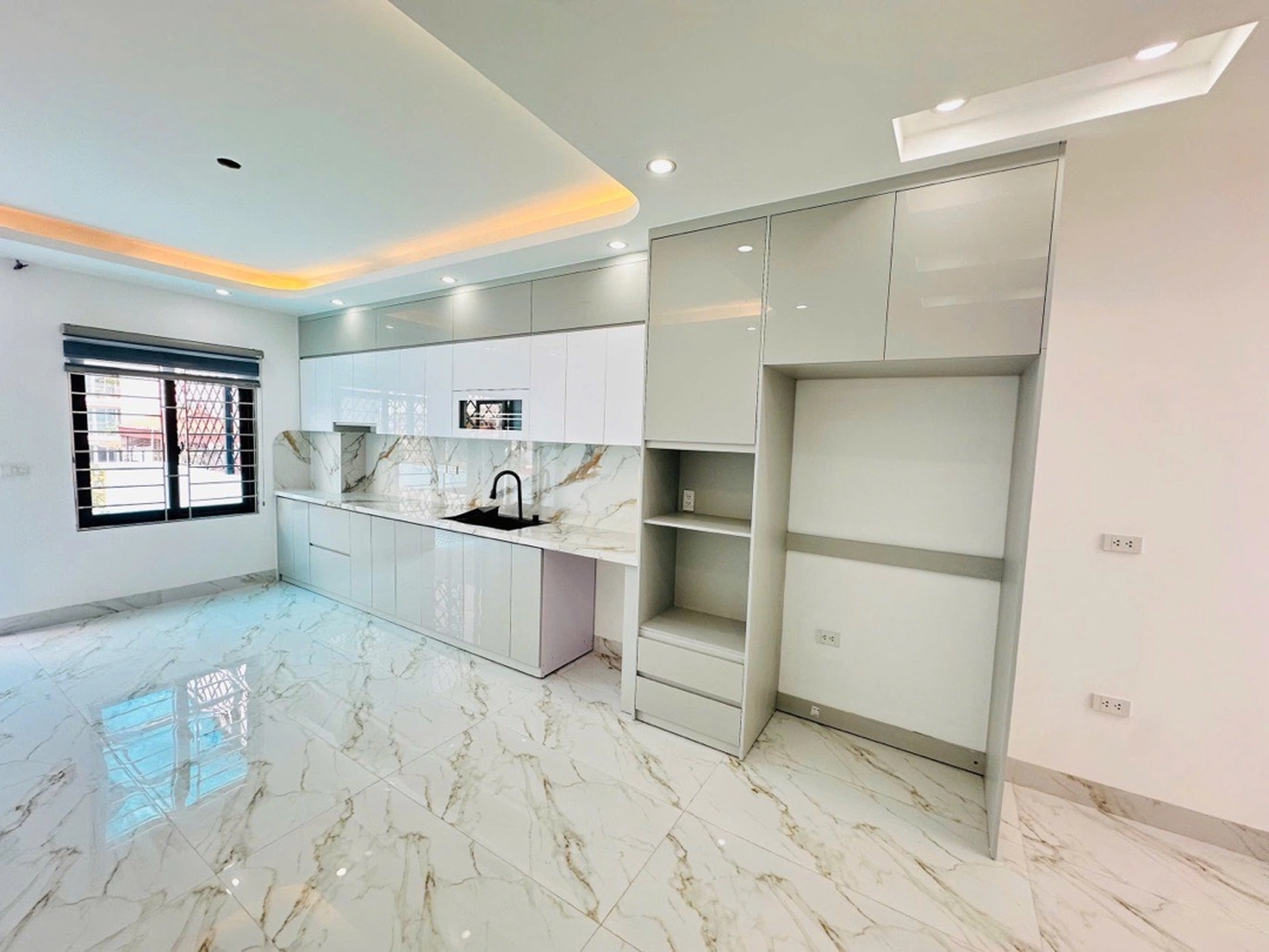 Nhà mặt ngõ cách Kim Đồng 25m, P. Giáp Bát, Q. Hoàng Mai, TP. Hà Nội