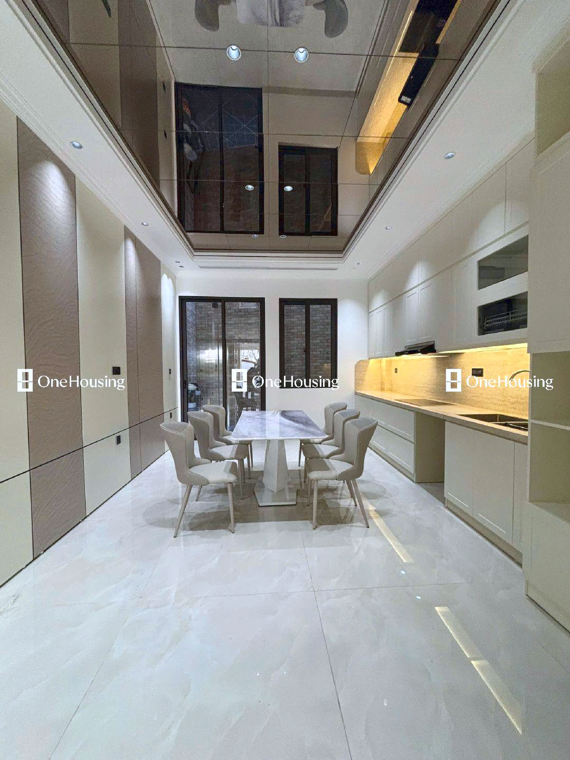 Nhà mặt ngõ cách Ái Mộ 80m, P. Bồ Đề, Q. Long Biên, TP. Hà Nội