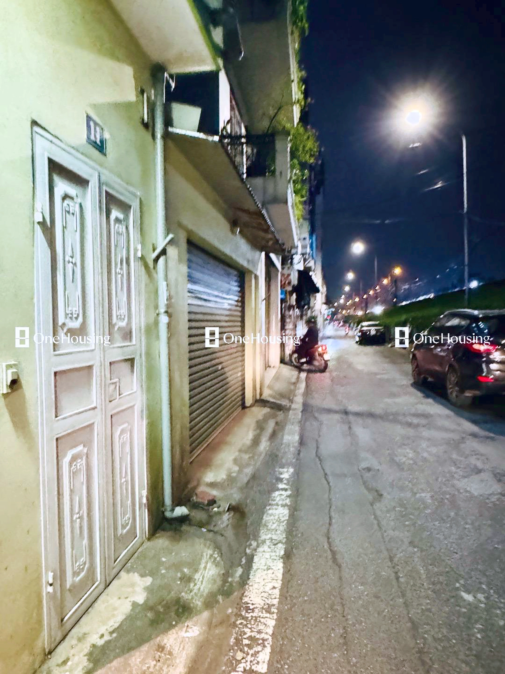 Đất nền cách Bát Khối (Mặt đê sông Hồng) 20m, P. Long Biên, Q. Long Biên, TP. Hà Nội