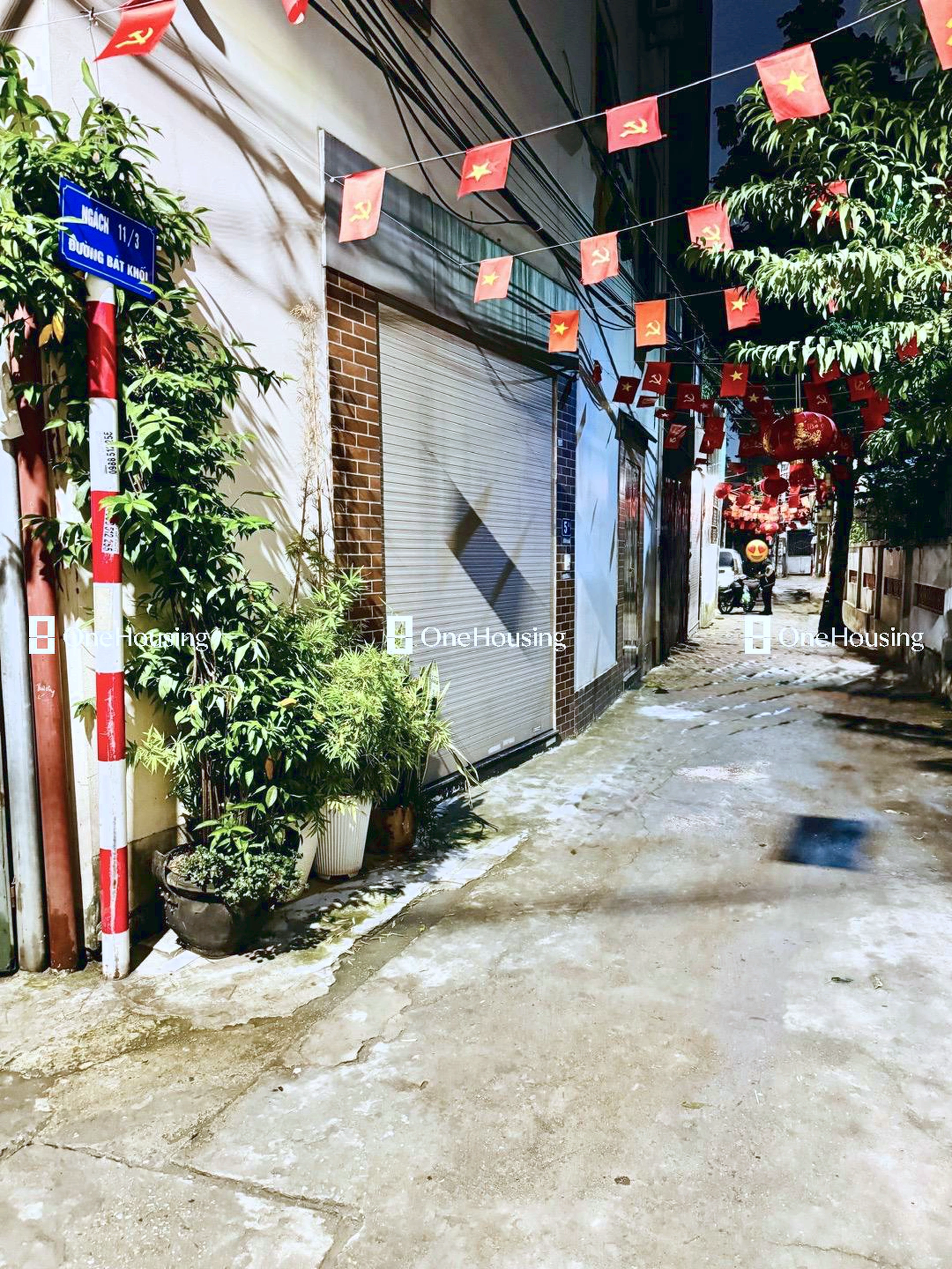 Đất nền cách Bát Khối (Mặt đê sông Hồng) 20m, P. Long Biên, Q. Long Biên, TP. Hà Nội