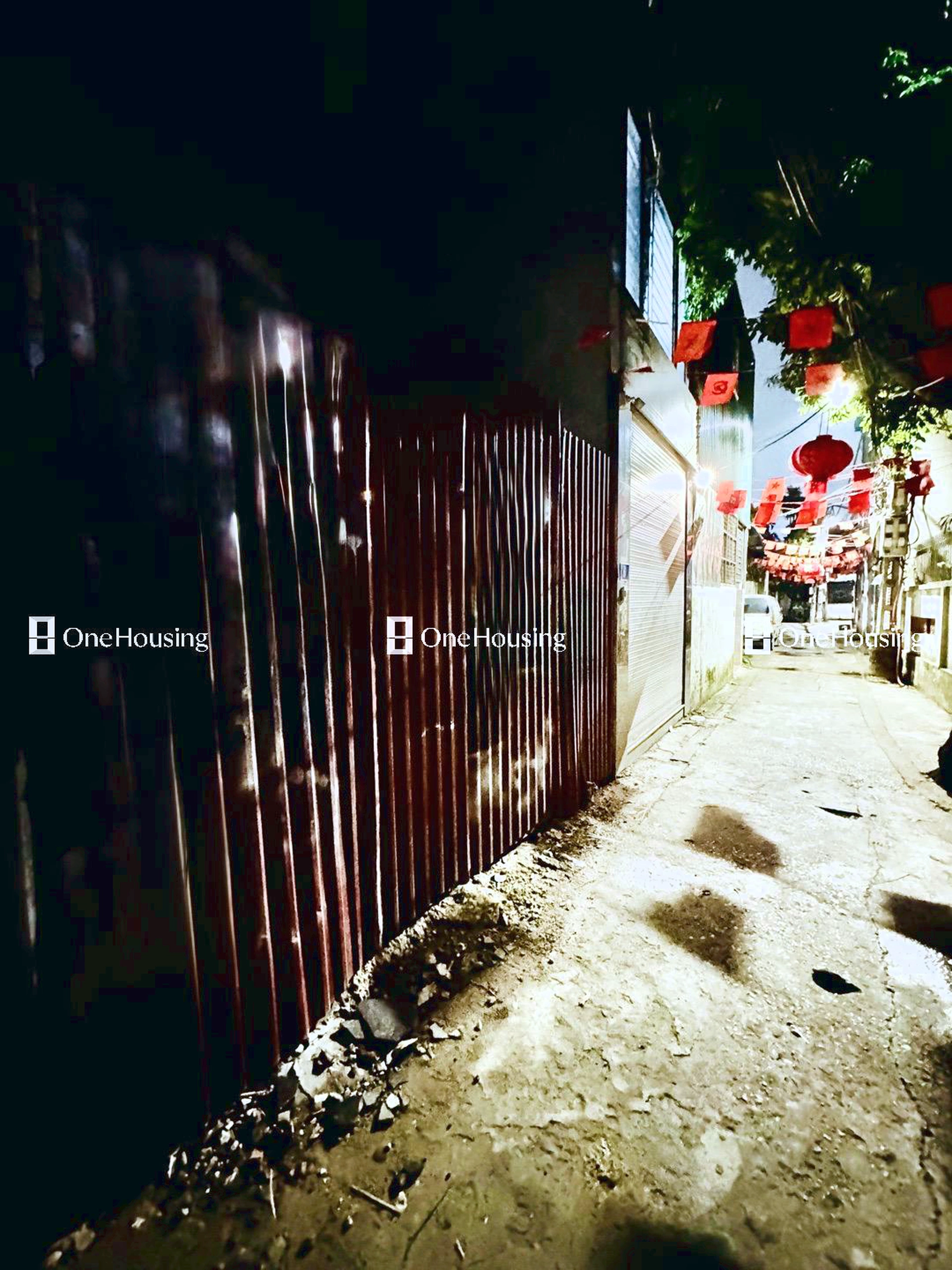 Đất nền cách Bát Khối (Mặt đê sông Hồng) 20m, P. Long Biên, Q. Long Biên, TP. Hà Nội