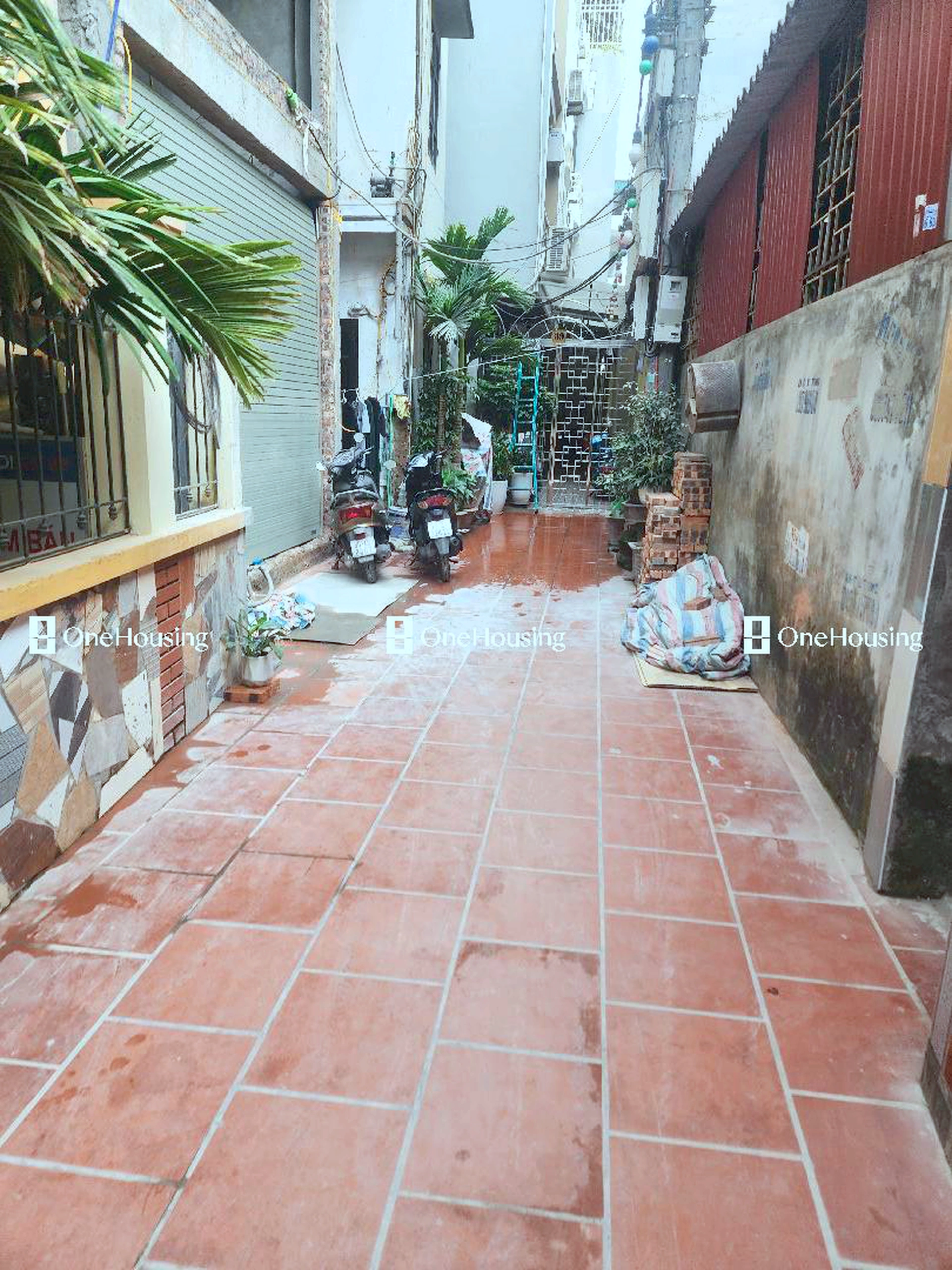 Nhà mặt ngõ cách Nguyễn Văn Cừ 100m, P. Gia Thụy, Q. Long Biên, TP. Hà Nội