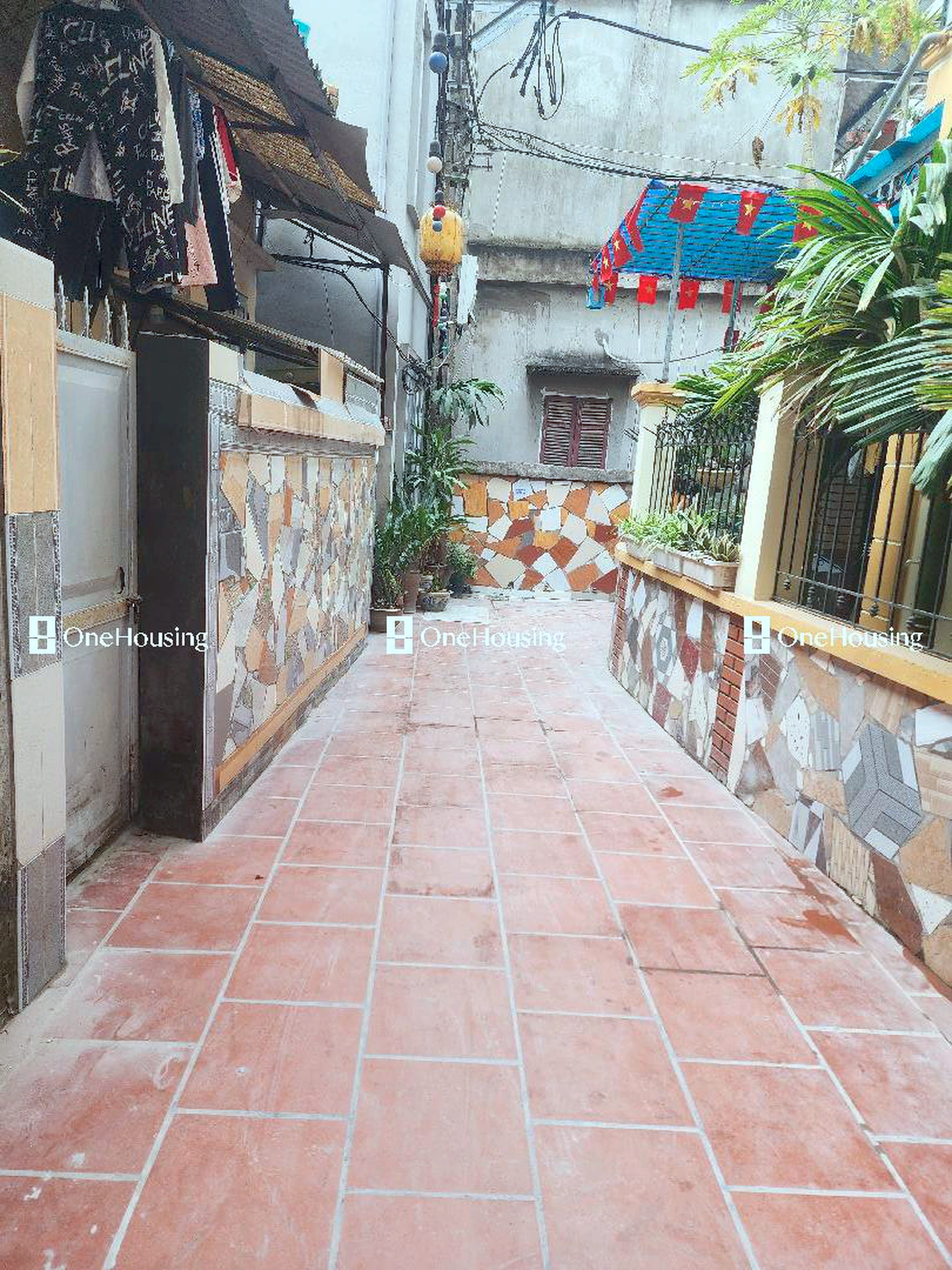 Nhà mặt ngõ cách Nguyễn Văn Cừ 100m, P. Gia Thụy, Q. Long Biên, TP. Hà Nội