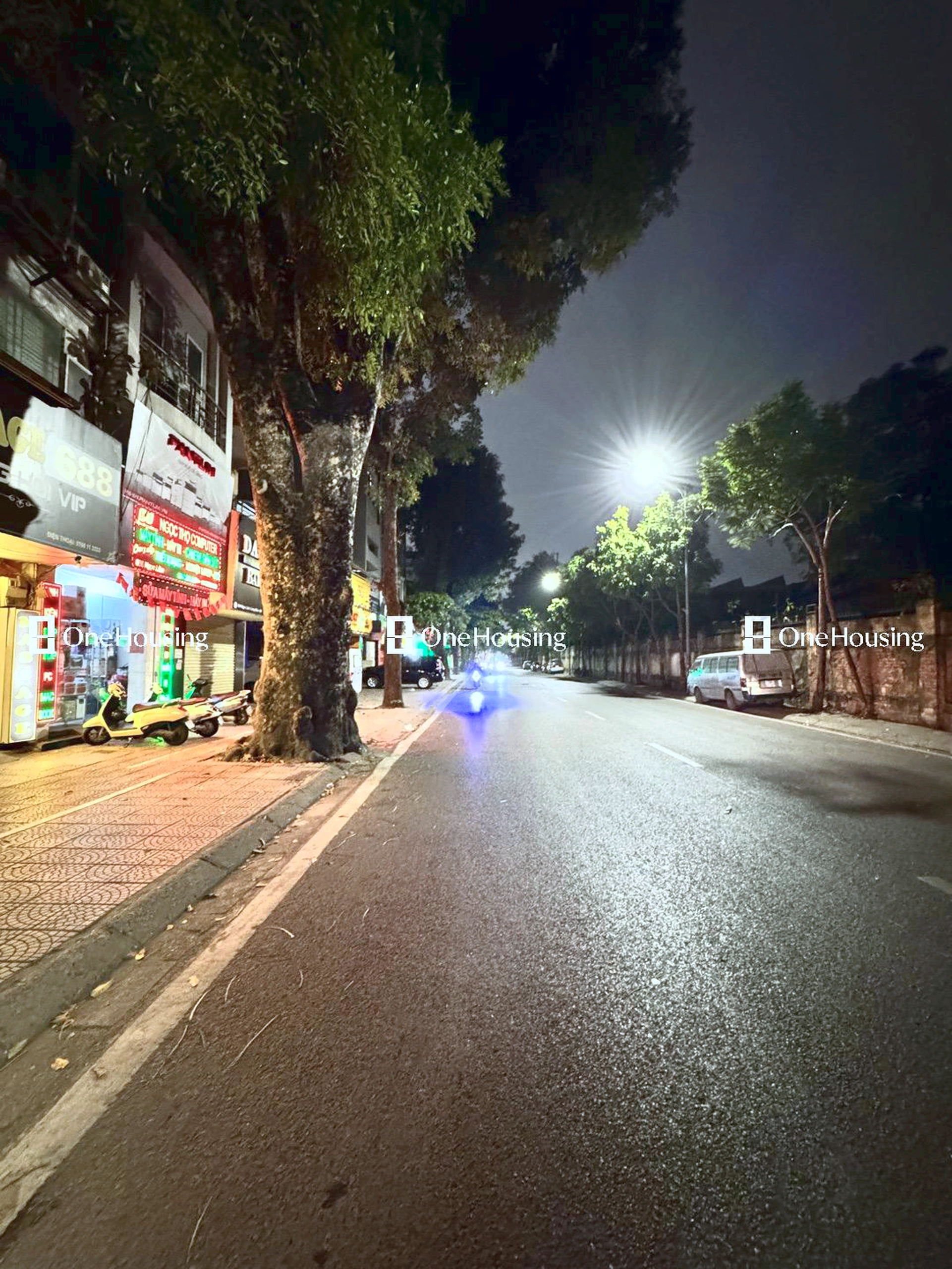 Nhà mặt phố Ngọc Lâm, P. Bồ Đề, Q. Long Biên, TP. Hà Nội