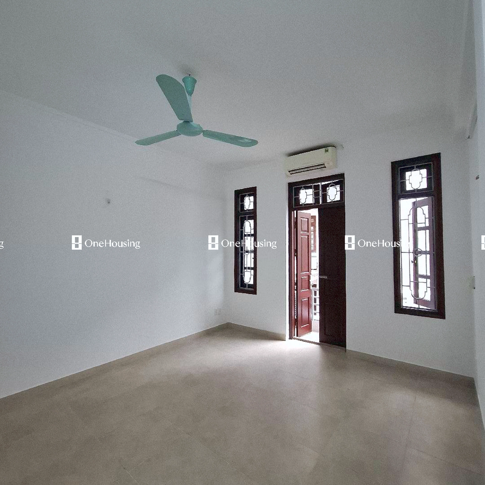 Nhà mặt ngõ cách Nguyễn Ngọc Vũ 60m, P. Trung Hòa, Q. Cầu Giấy, TP. Hà Nội