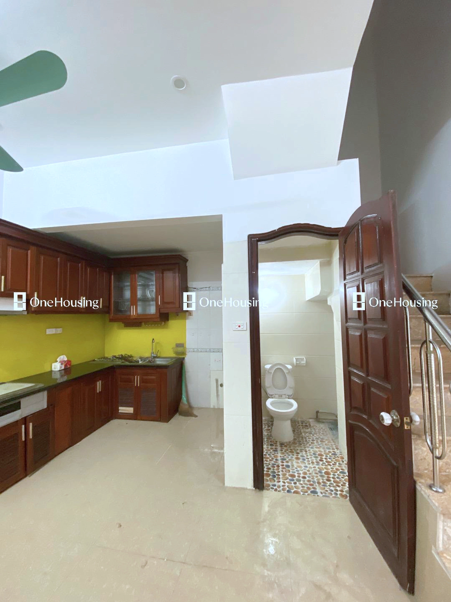 Nhà mặt ngõ cách Cầu Giấy 100m, P. Yên Hòa, Q. Cầu Giấy, TP. Hà Nội