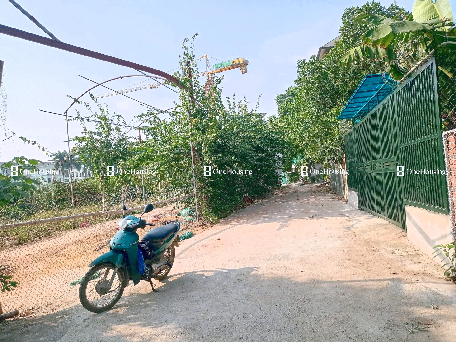 Nhà mặt ngõ cách Âu Cơ (đường gom chân đê) 50m, P. Nhật Tân, Q. Tây Hồ, TP. Hà Nội