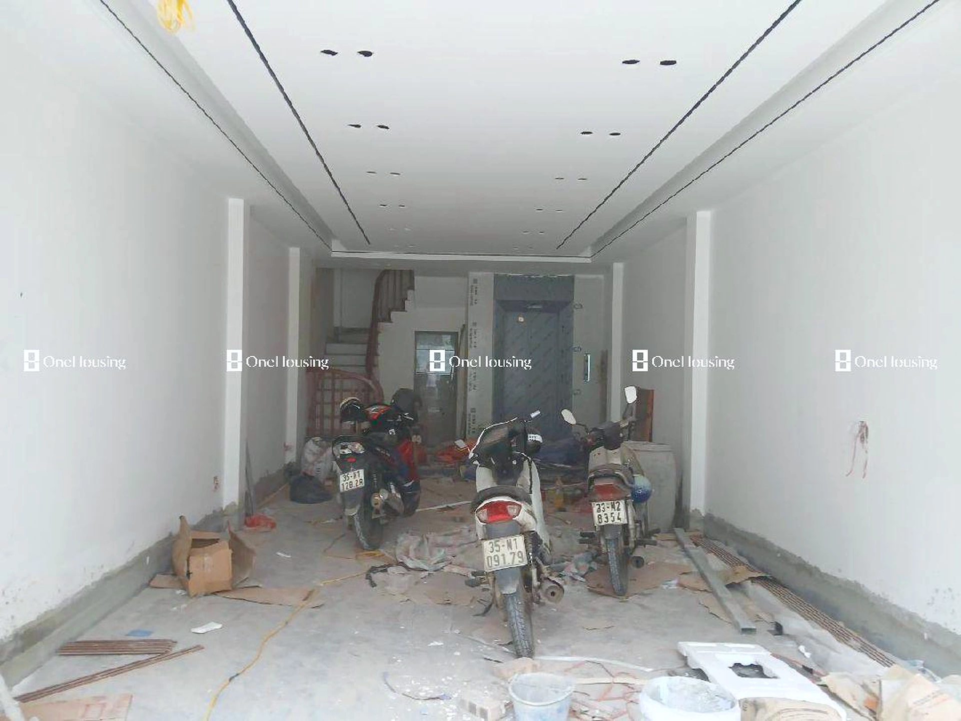 Nhà mặt ngõ cách Nguyễn Văn Linh 80m, P. Thạch Bàn, Q. Long Biên, TP. Hà Nội