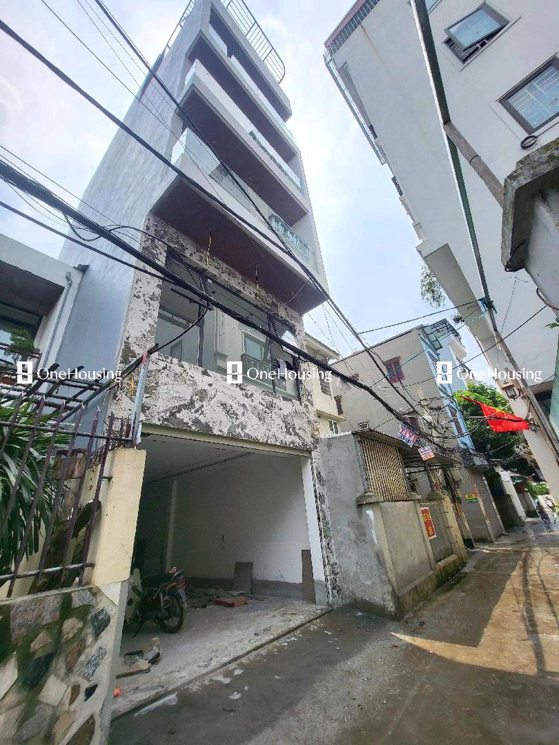 Nhà mặt ngõ cách Nguyễn Văn Linh 80m, P. Thạch Bàn, Q. Long Biên, TP. Hà Nội