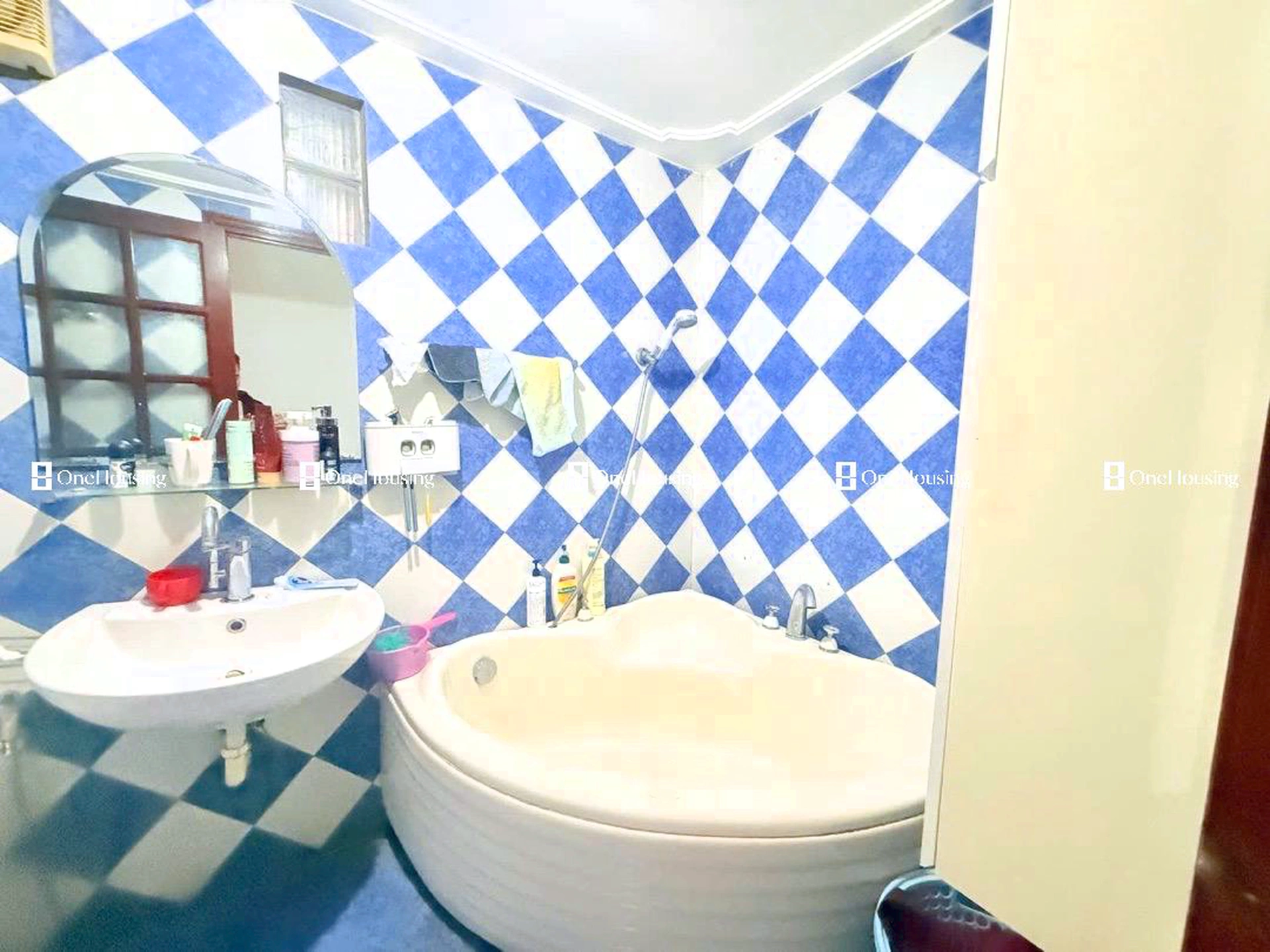 Nhà mặt phố La Thành, P. Ô Chợ Dừa, Q. Đống Đa, TP. Hà Nội