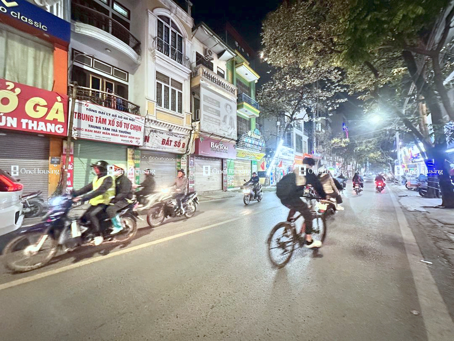 Nhà mặt phố Hoàng Văn Thái, P. Khương Mai, Q. Thanh Xuân, TP. Hà Nội